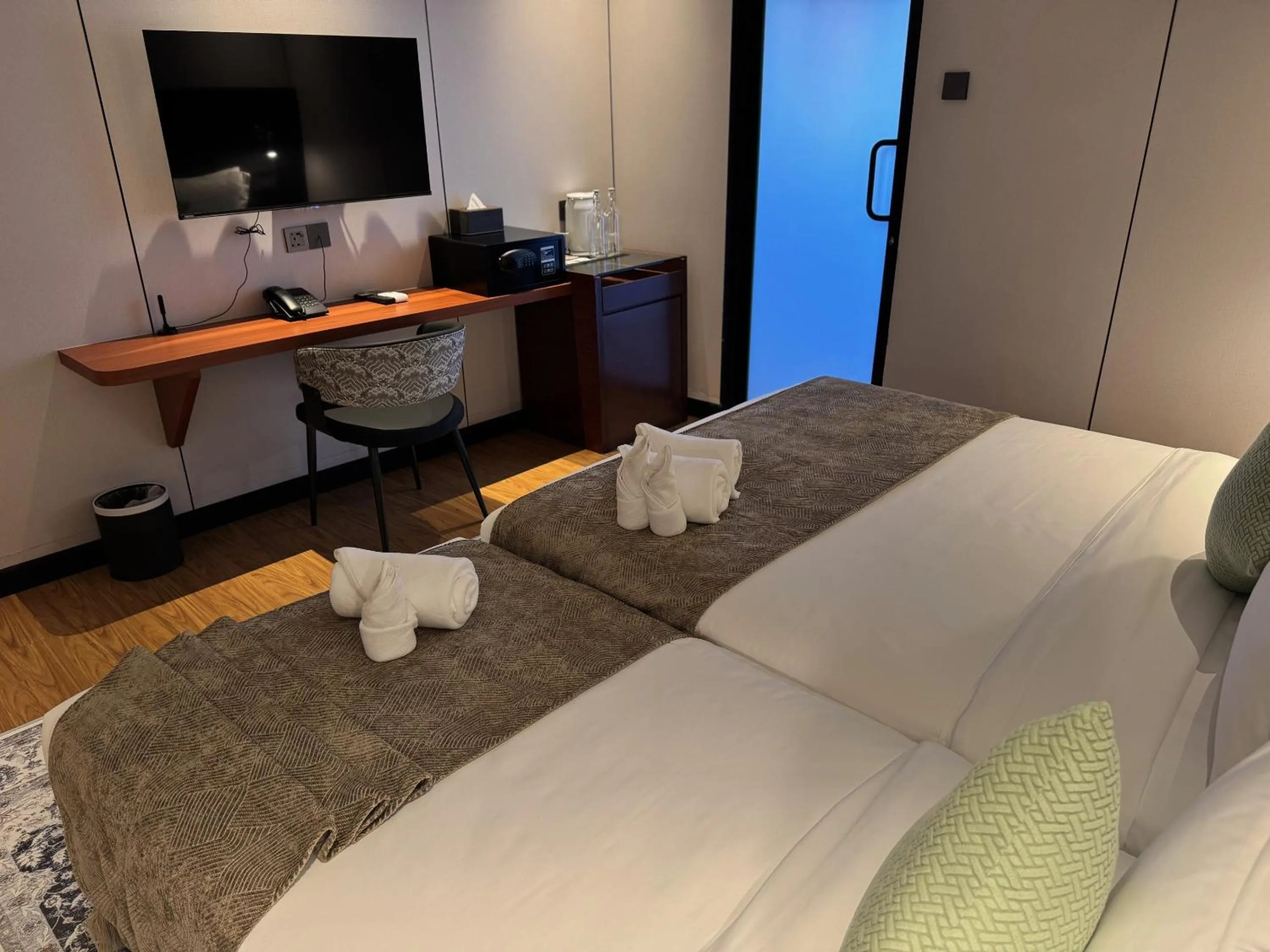 Bed in Carnarvon Suites