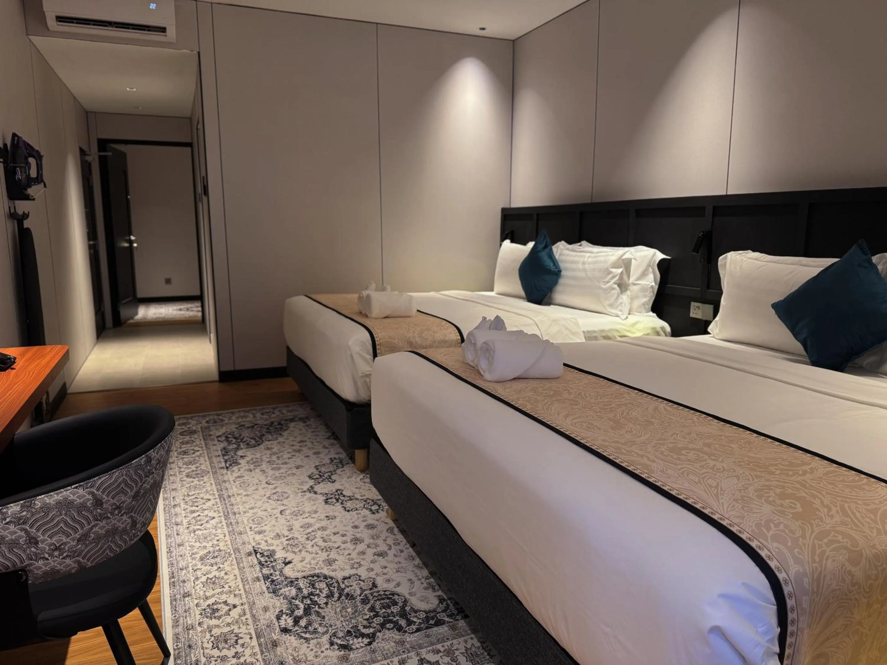 Bed in Carnarvon Suites