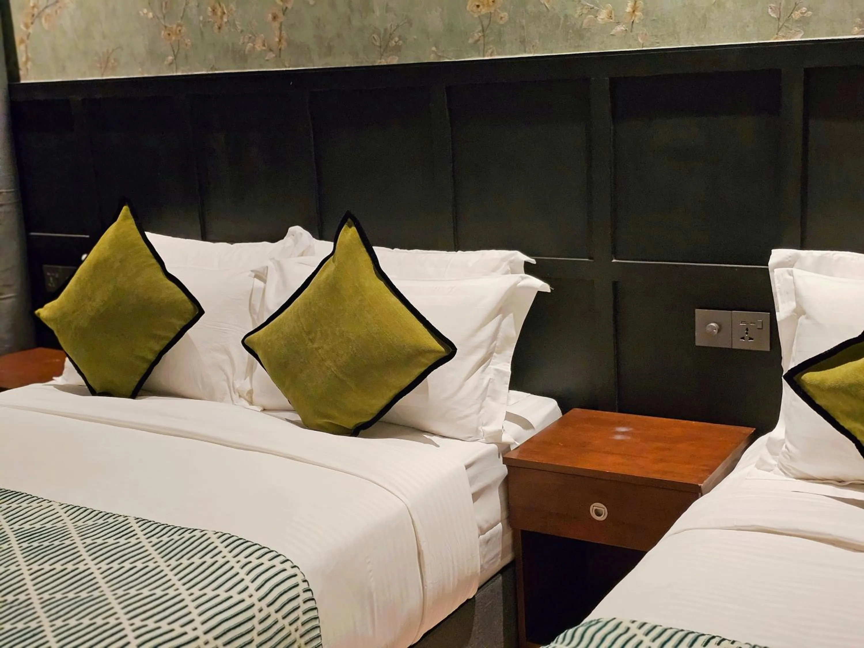 Bed in Carnarvon Suites