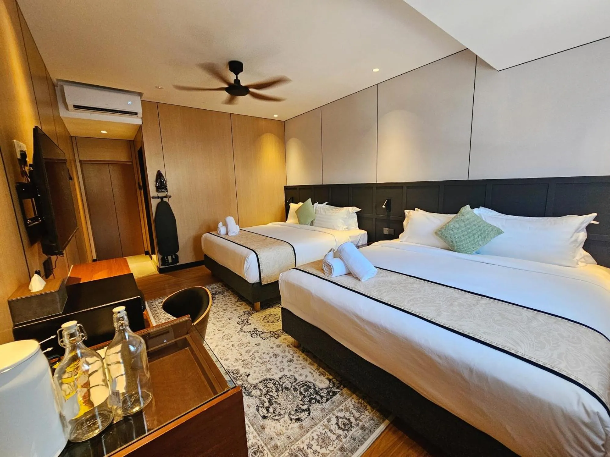 Bed in Carnarvon Suites
