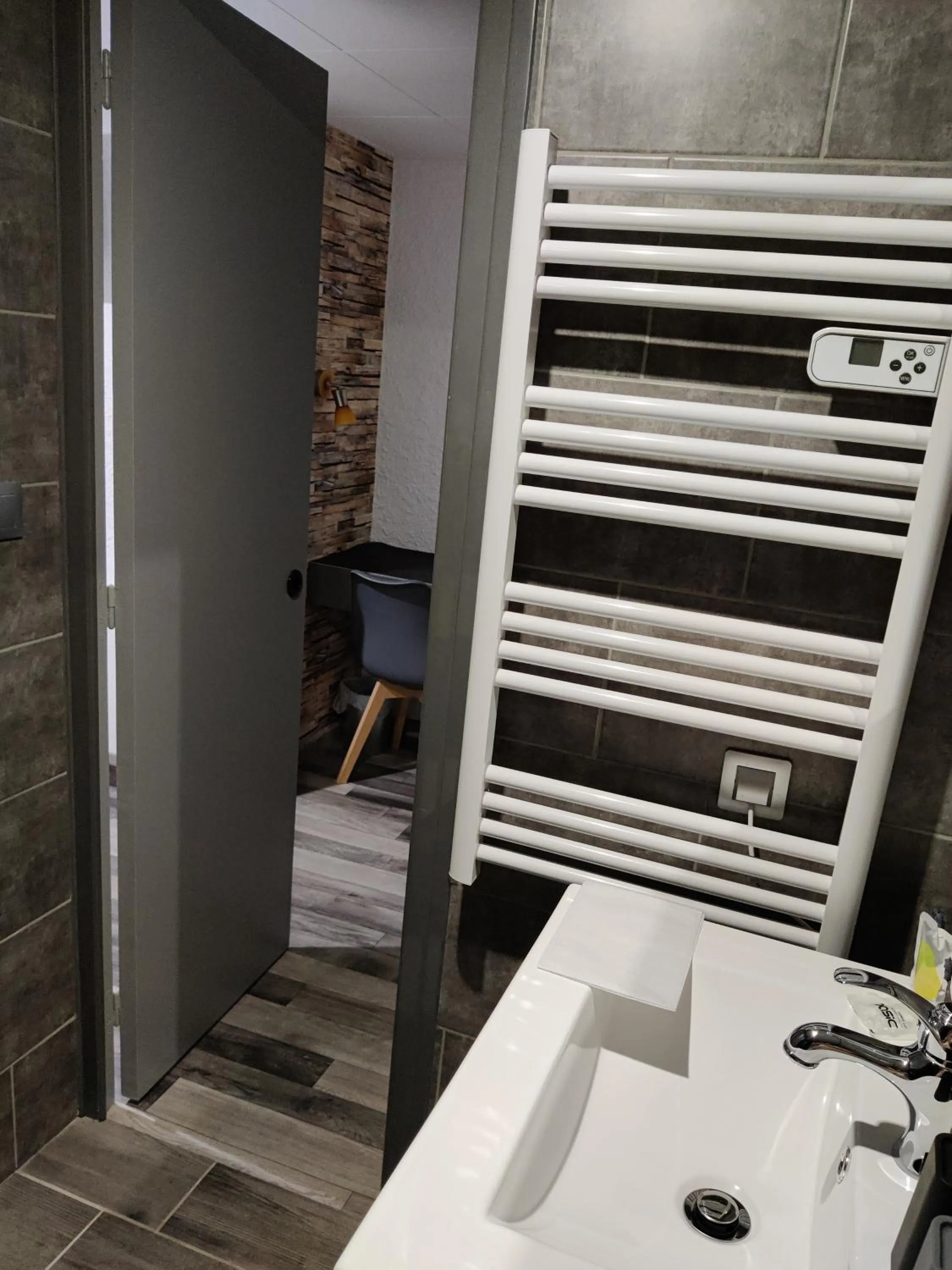 Bathroom in Hotel Les Voyageurs - Vogüé