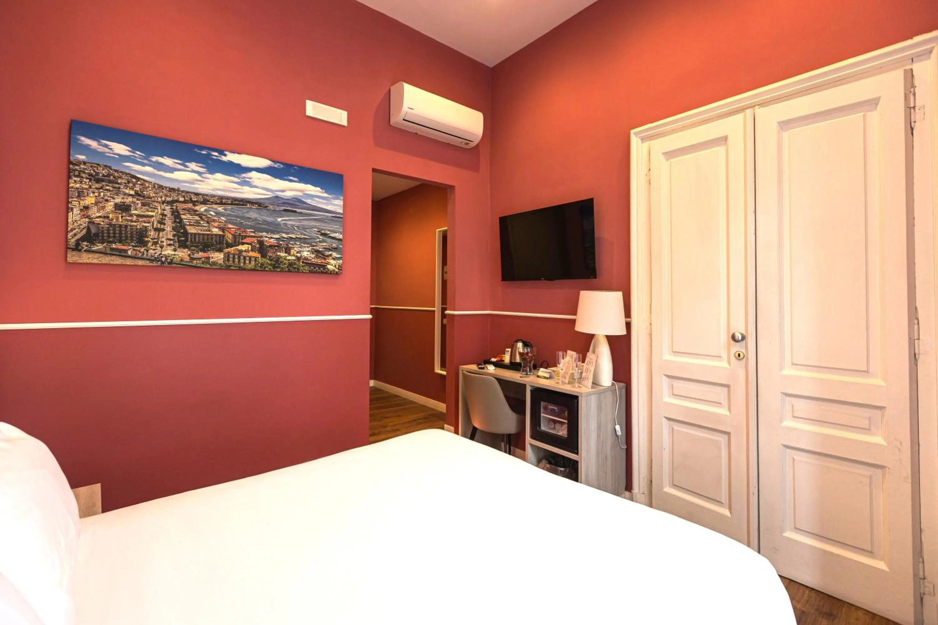 Photo of the whole room, Bed in Relais del Principe