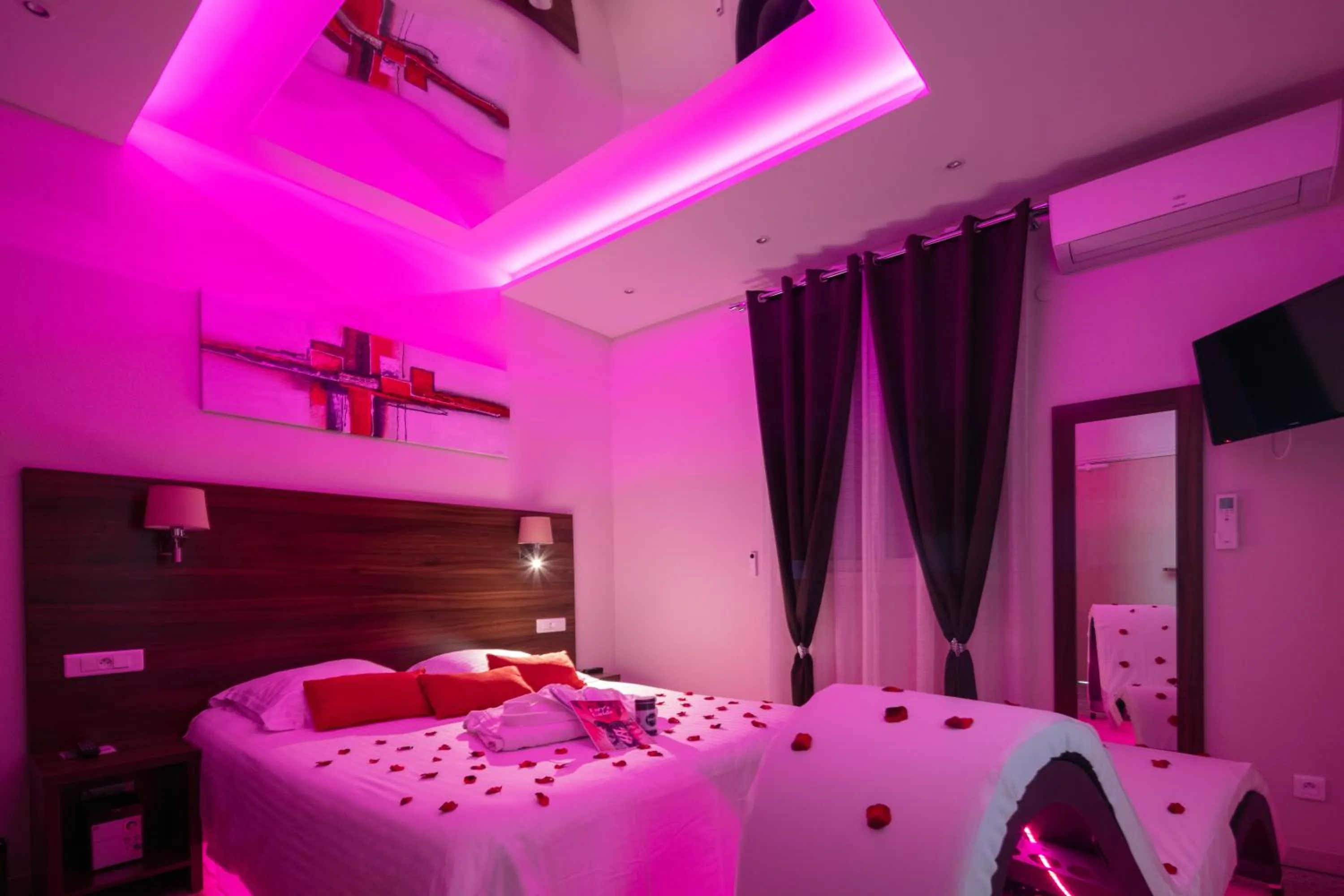 Bed in Hôtel Le Belvedere