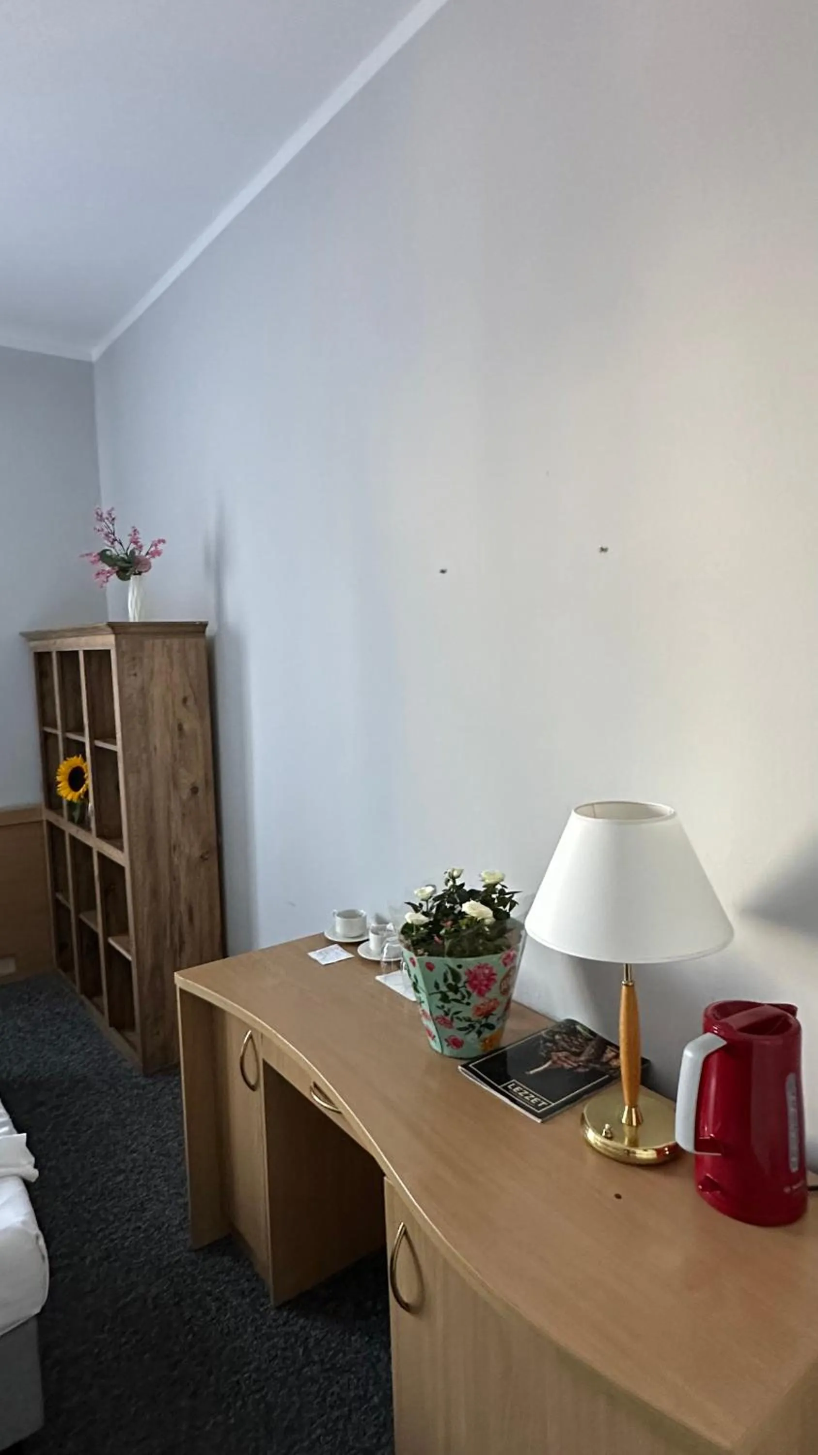 hair dresser, Bed in Lezzet PG B&B &TurkishRestaurant