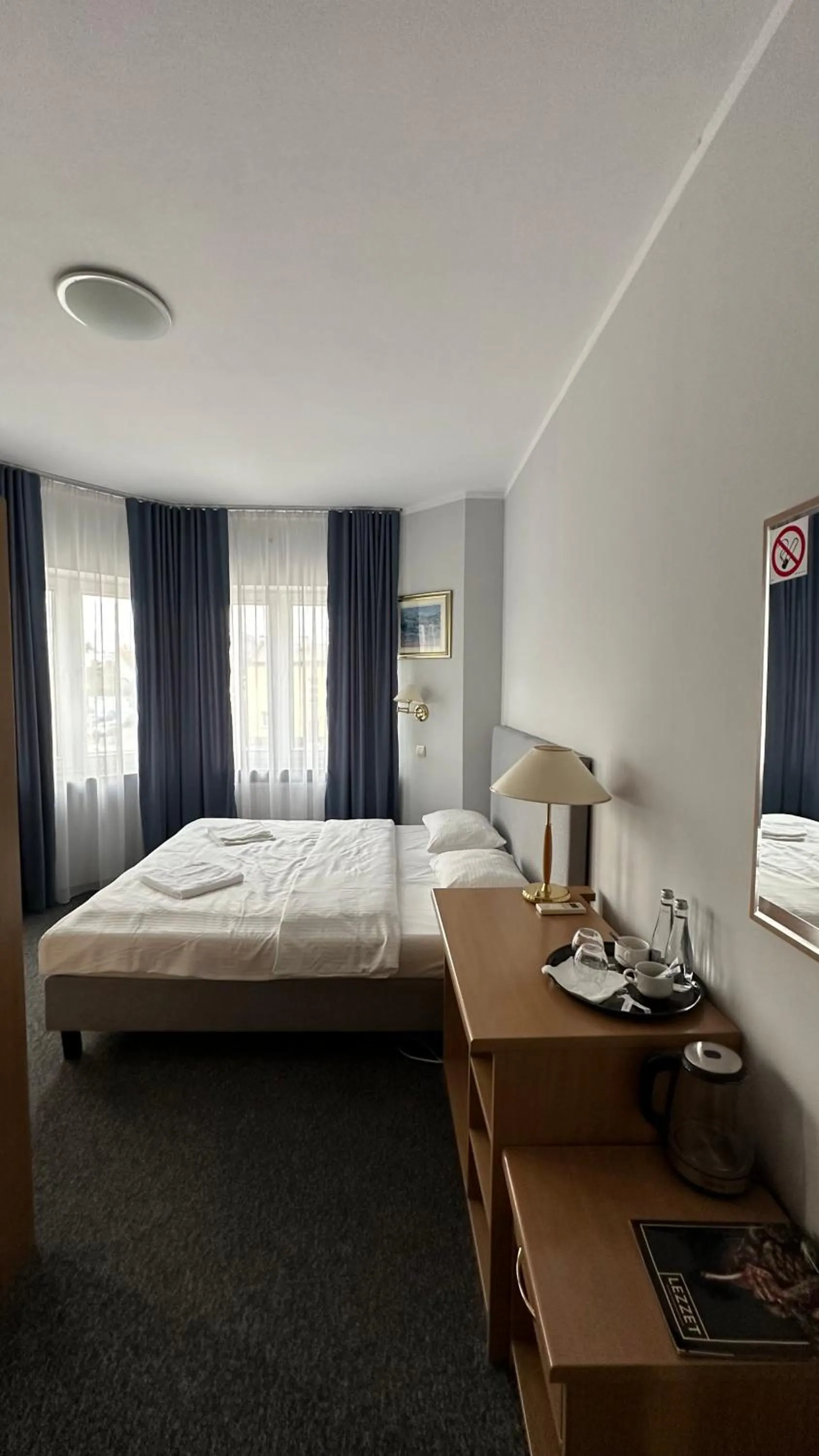 Photo of the whole room, Bed in Lezzet PG B&B &TurkishRestaurant