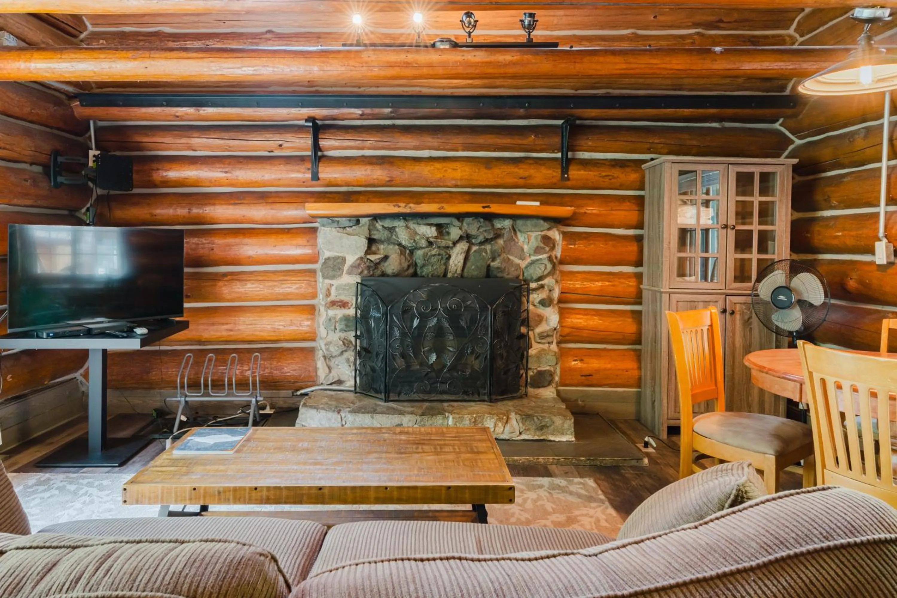 Living room in LOGE Alta Crystal