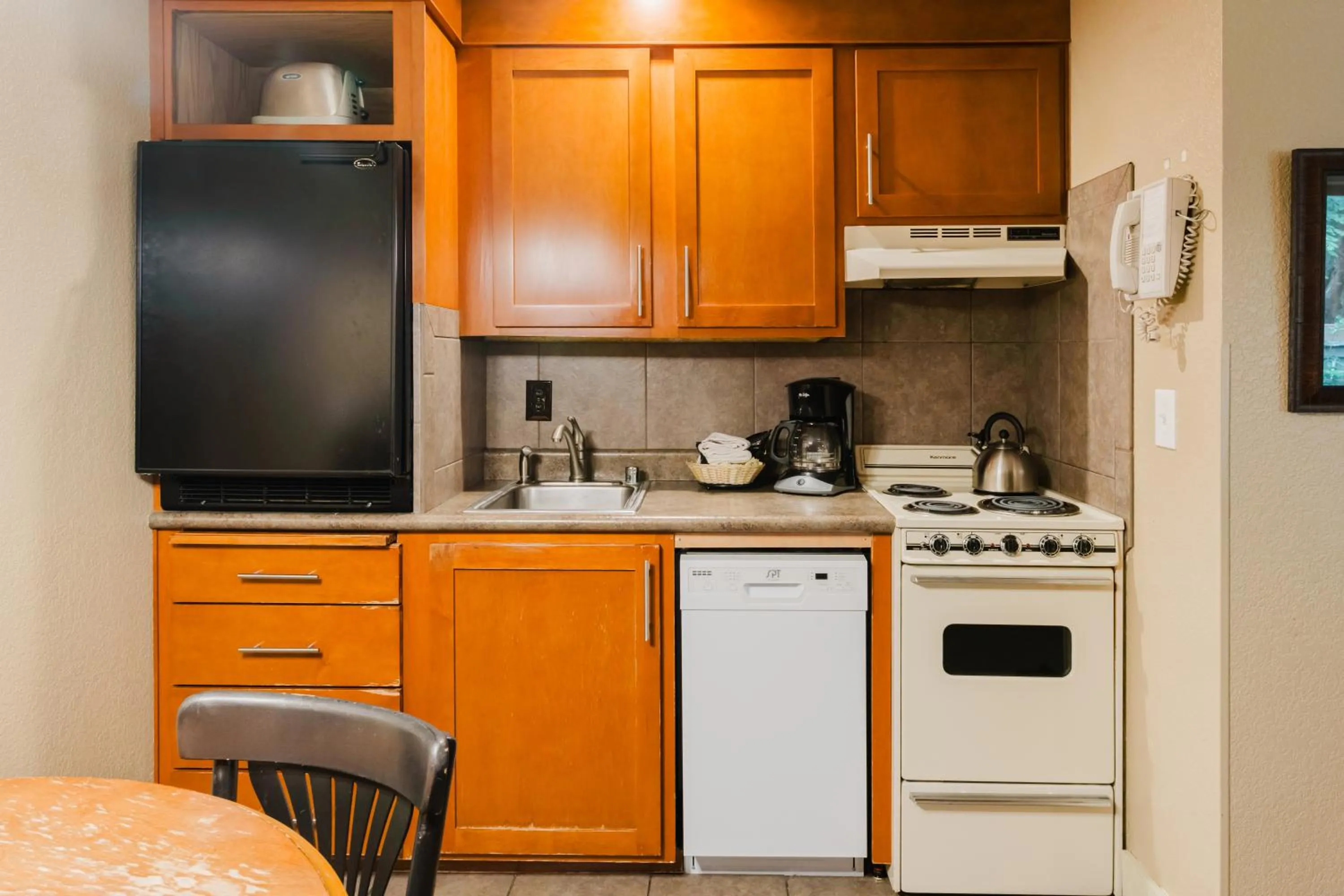 kitchen in LOGE Alta Crystal
