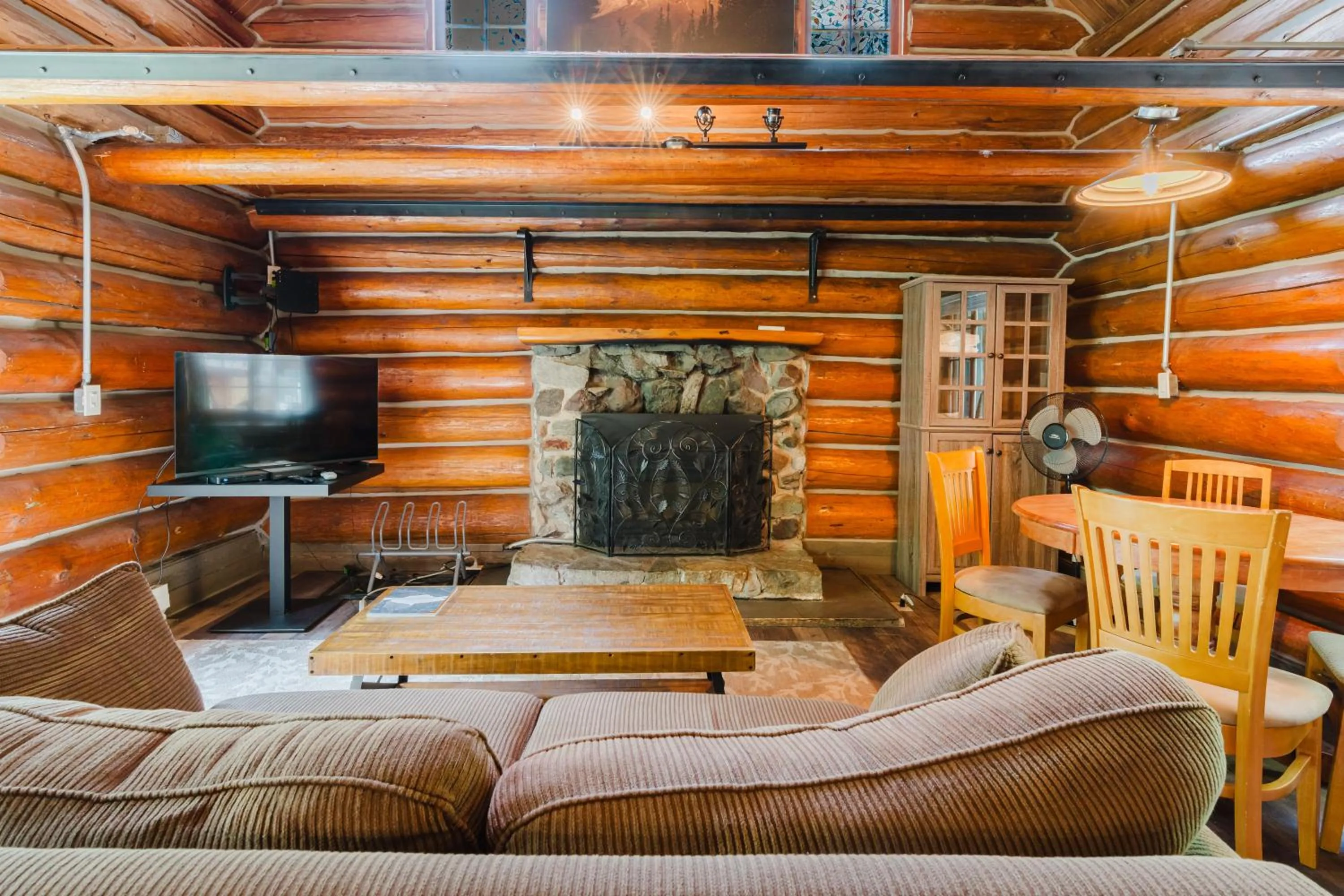 Living room in LOGE Alta Crystal