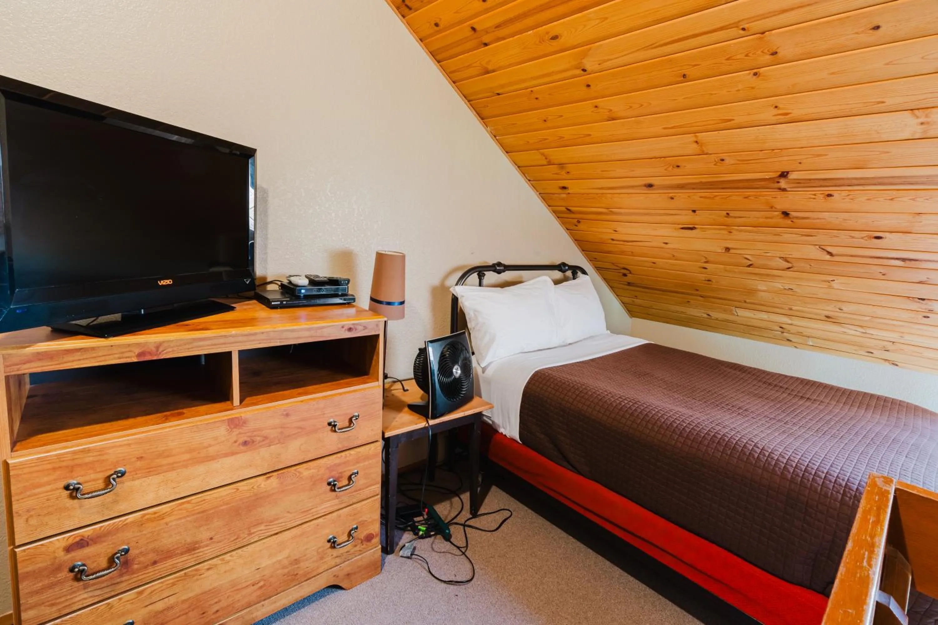 Bed in LOGE Alta Crystal