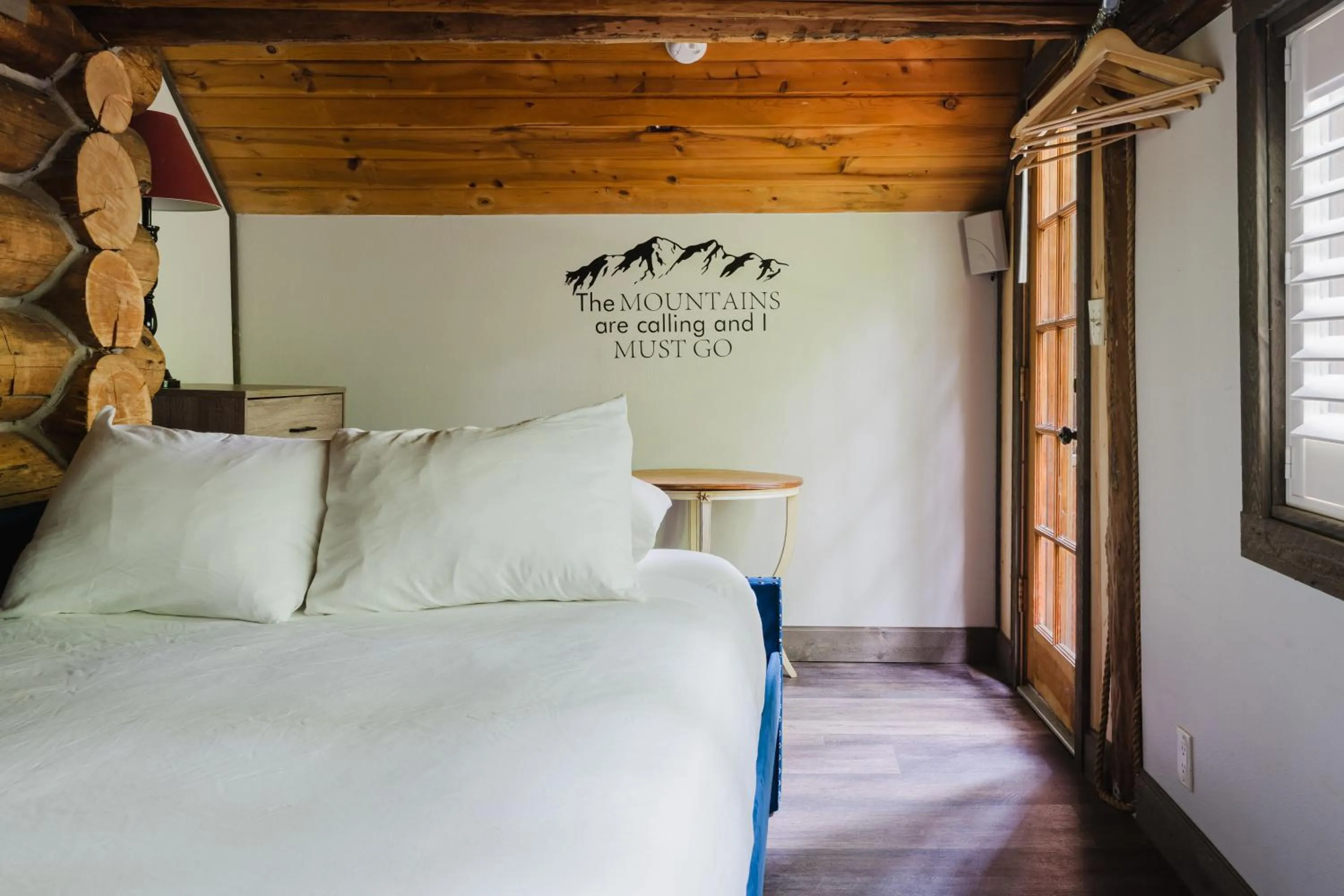 Bed in LOGE Alta Crystal