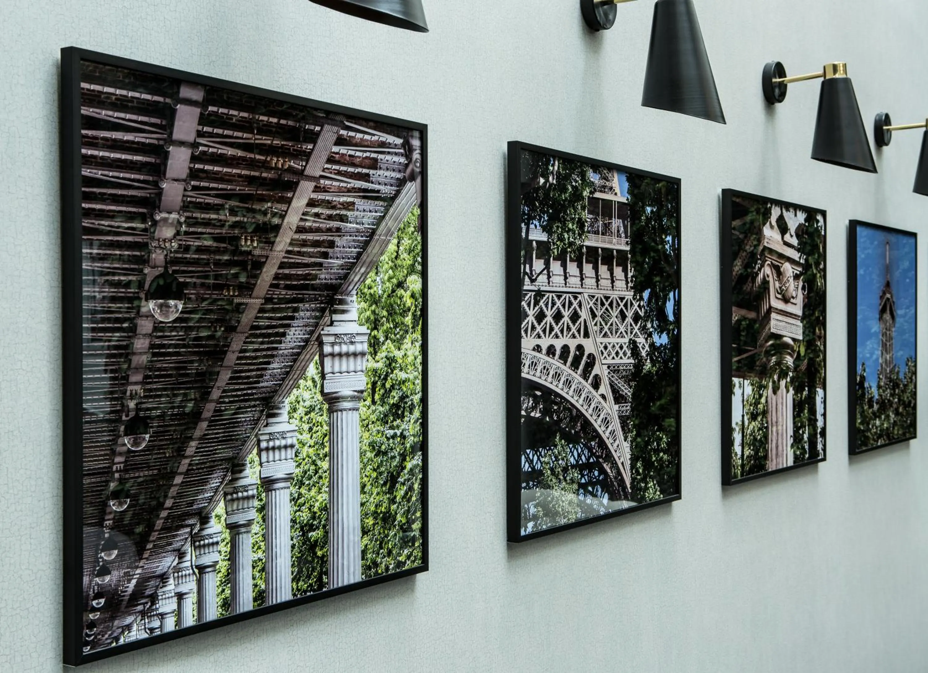 Decorative detail in Le Parisis - Paris Tour Eiffel