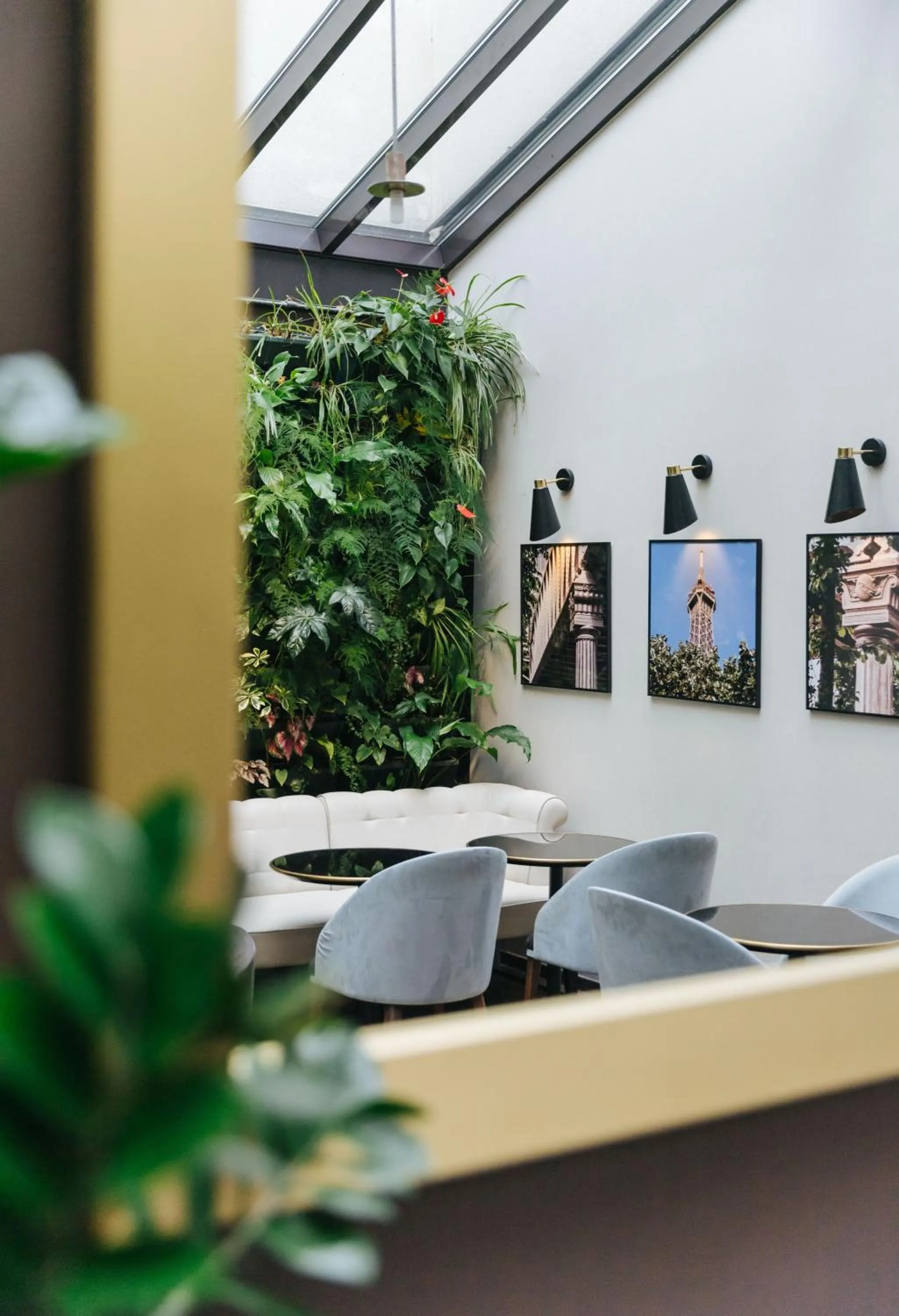 Lounge or bar in Le Parisis - Paris Tour Eiffel