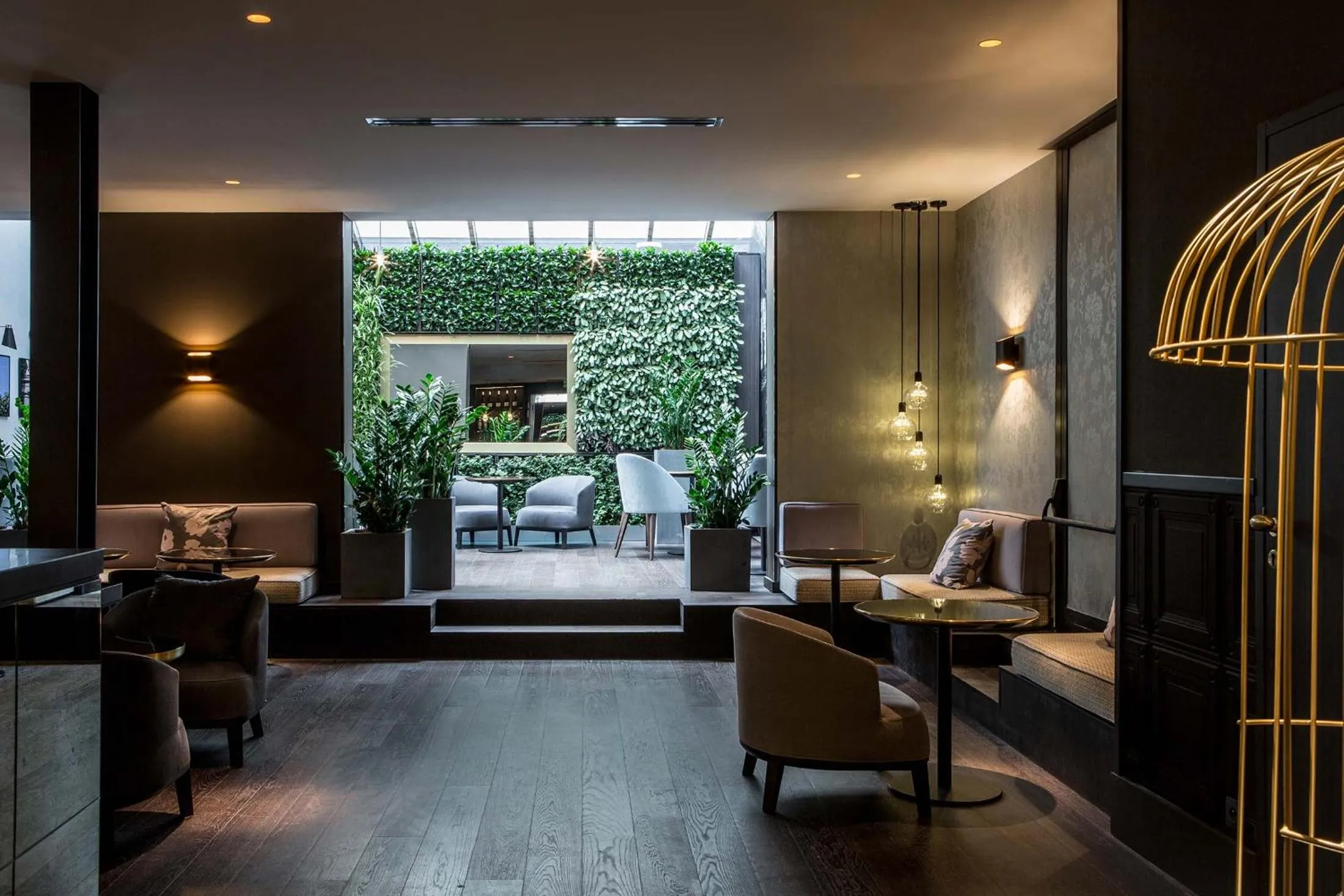 Lounge or bar in Le Parisis - Paris Tour Eiffel