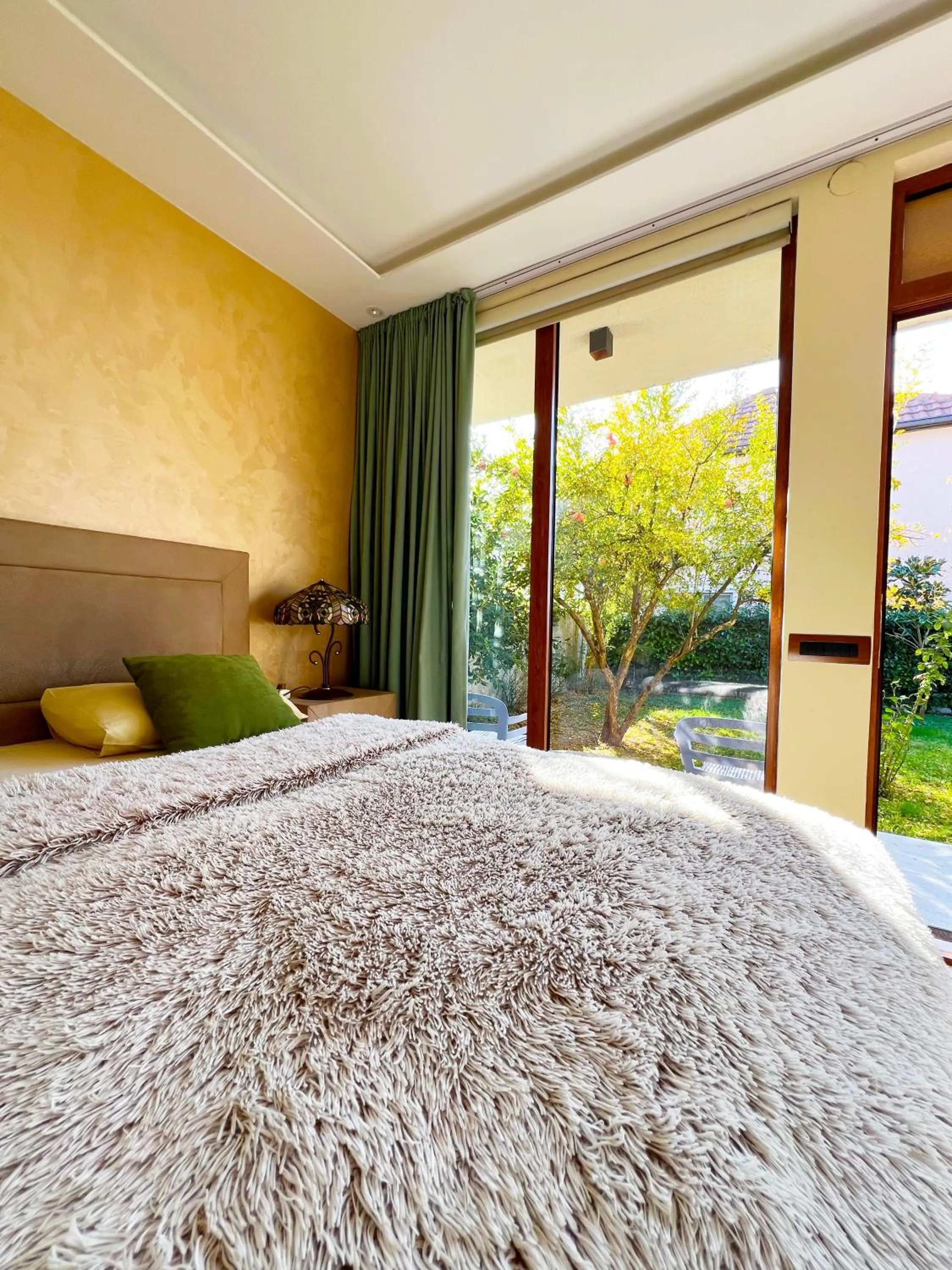 Bed in Apartments Aerodrom