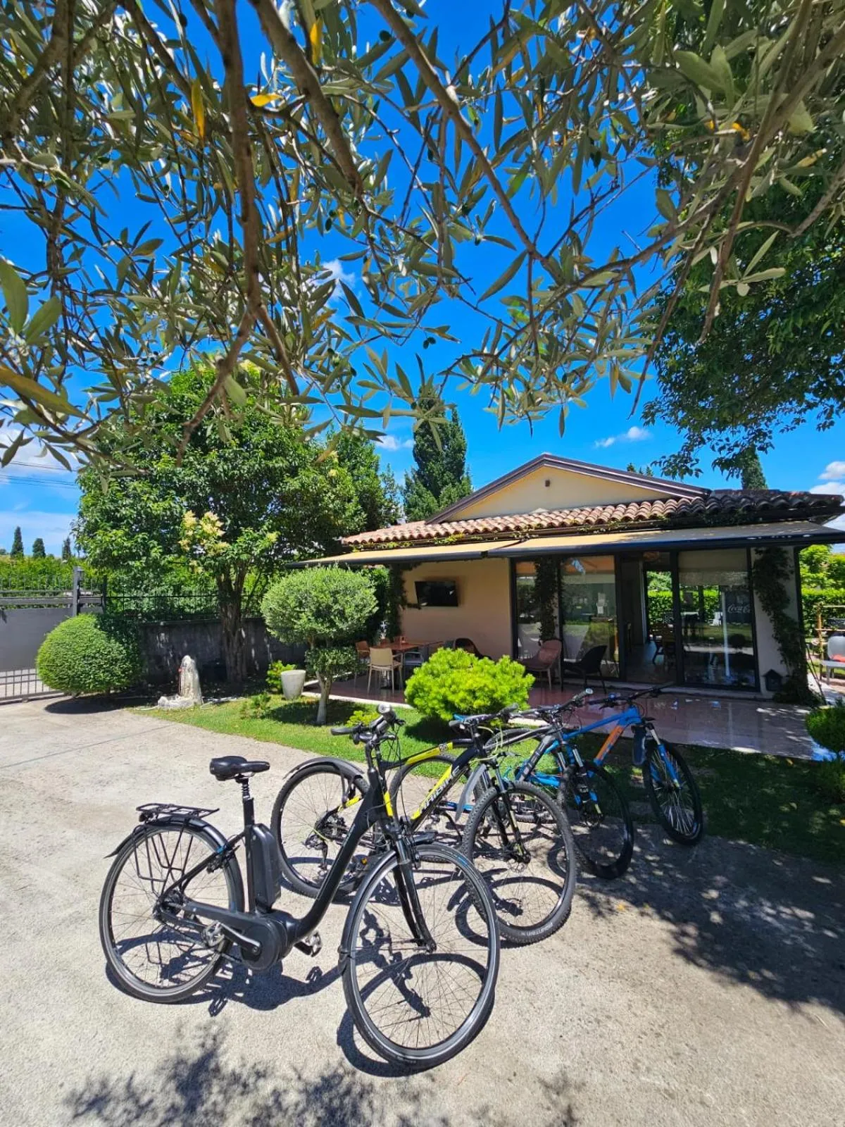 Restaurant/places to eat in Apartments Aerodrom