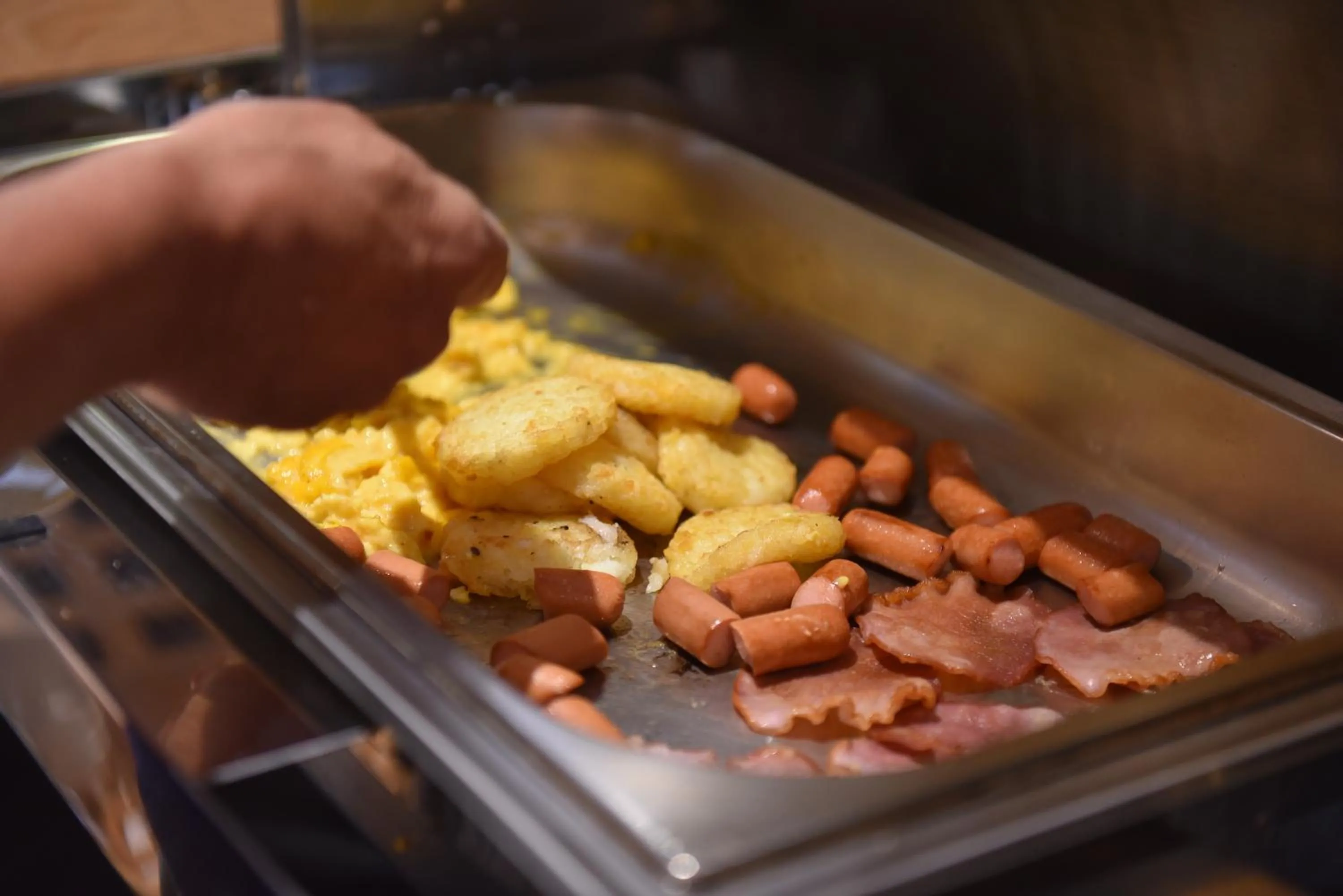 Breakfast in Les Jardins De La Glacière