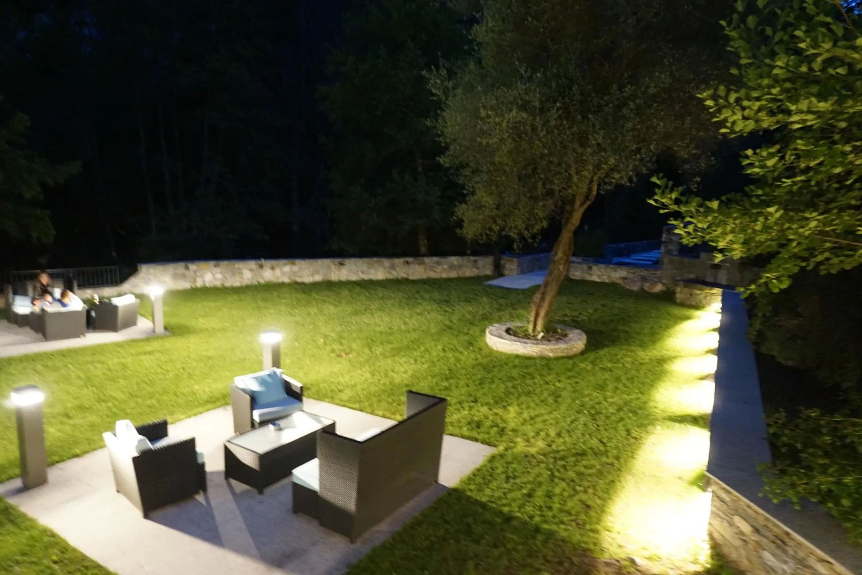 Garden in Les Jardins De La Glacière