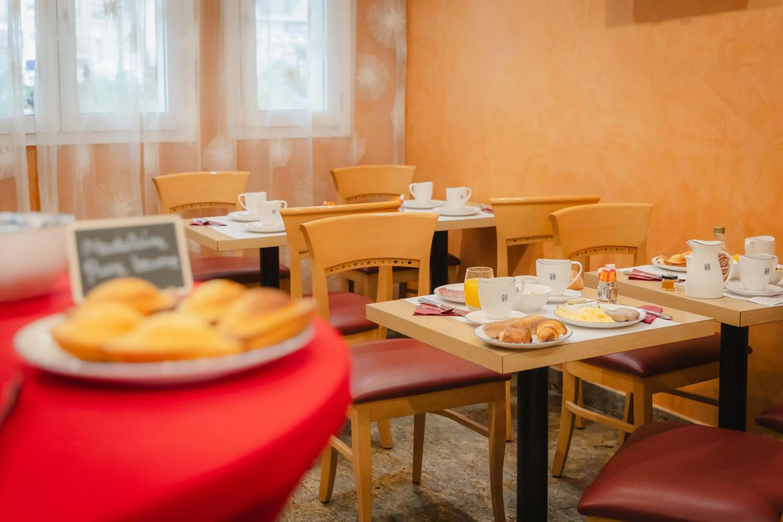 Breakfast in Grand Hotel Dore