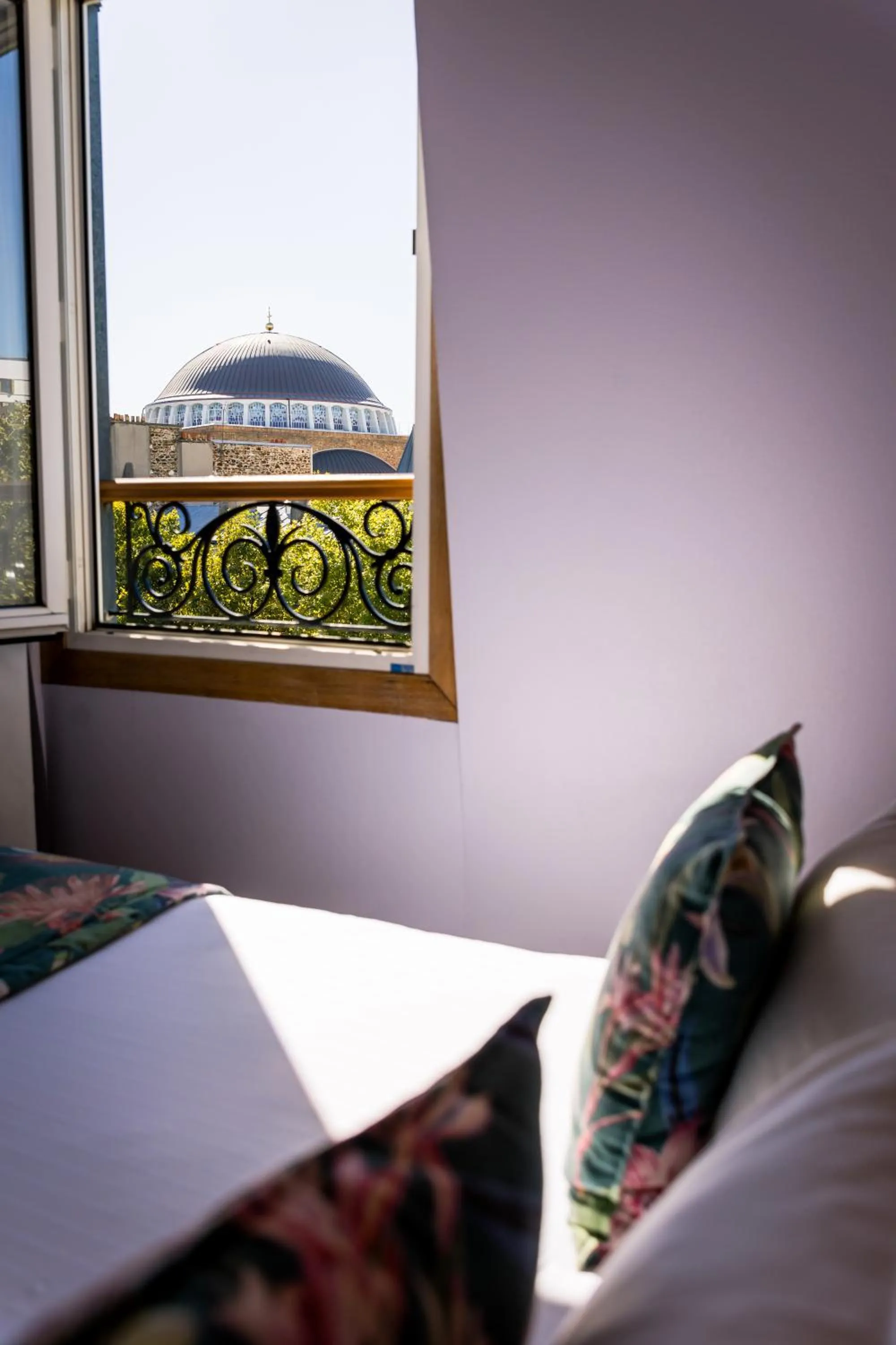 Bed in Grand Hotel Dore