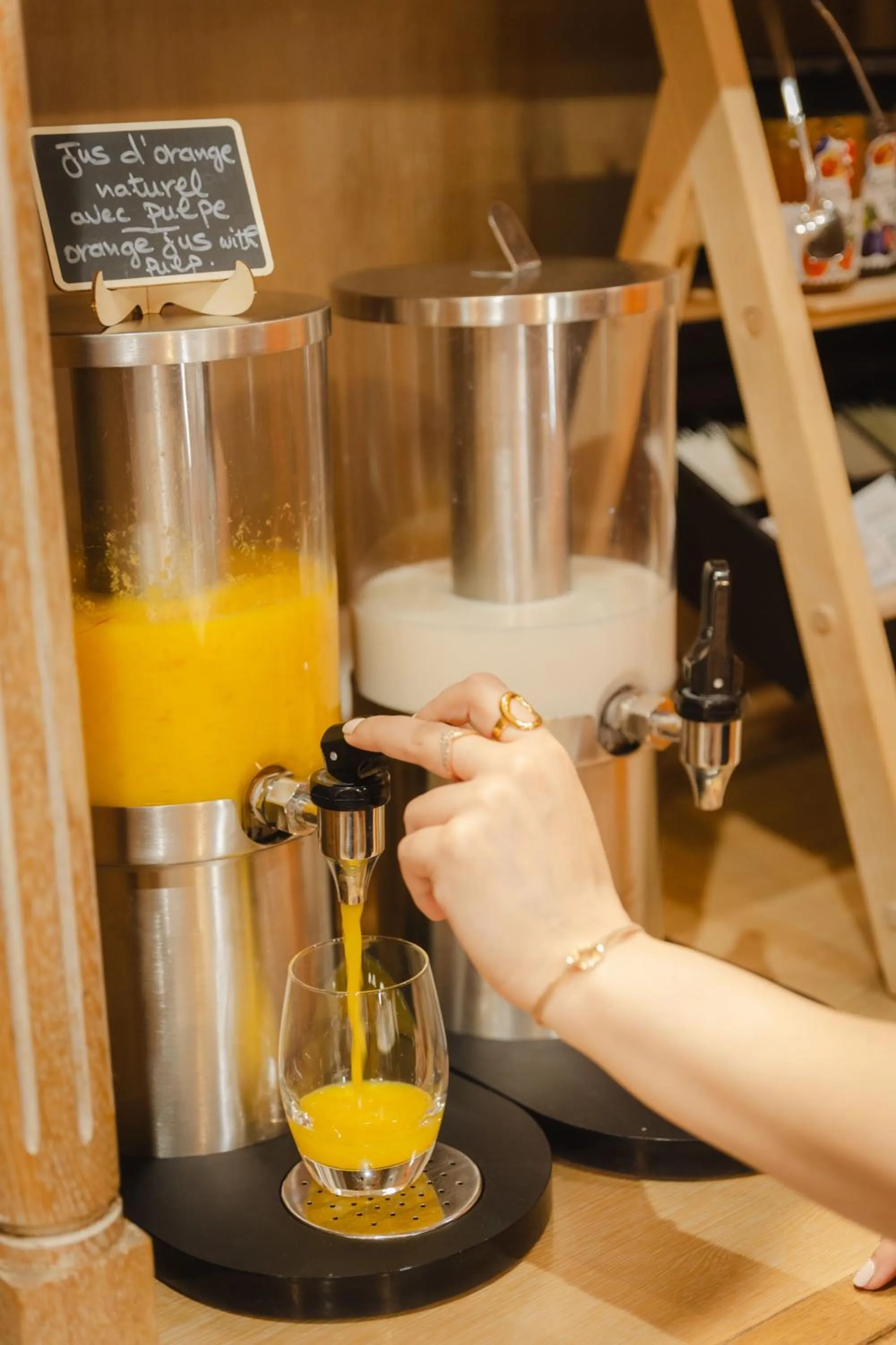 Breakfast in Grand Hotel Dore