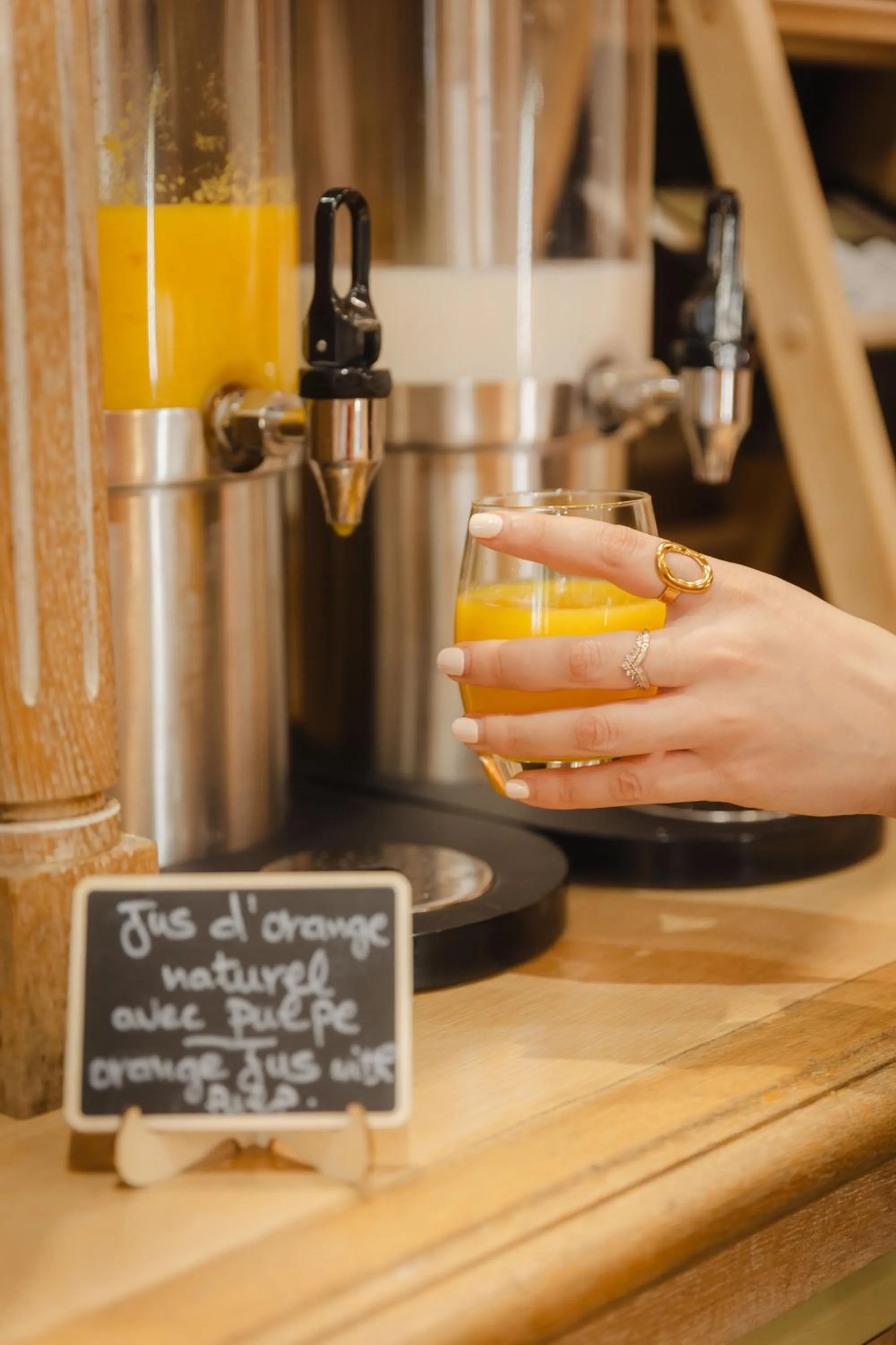 Breakfast in Grand Hotel Dore