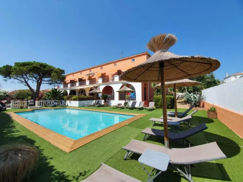 Pool view in Hôtel Athéna