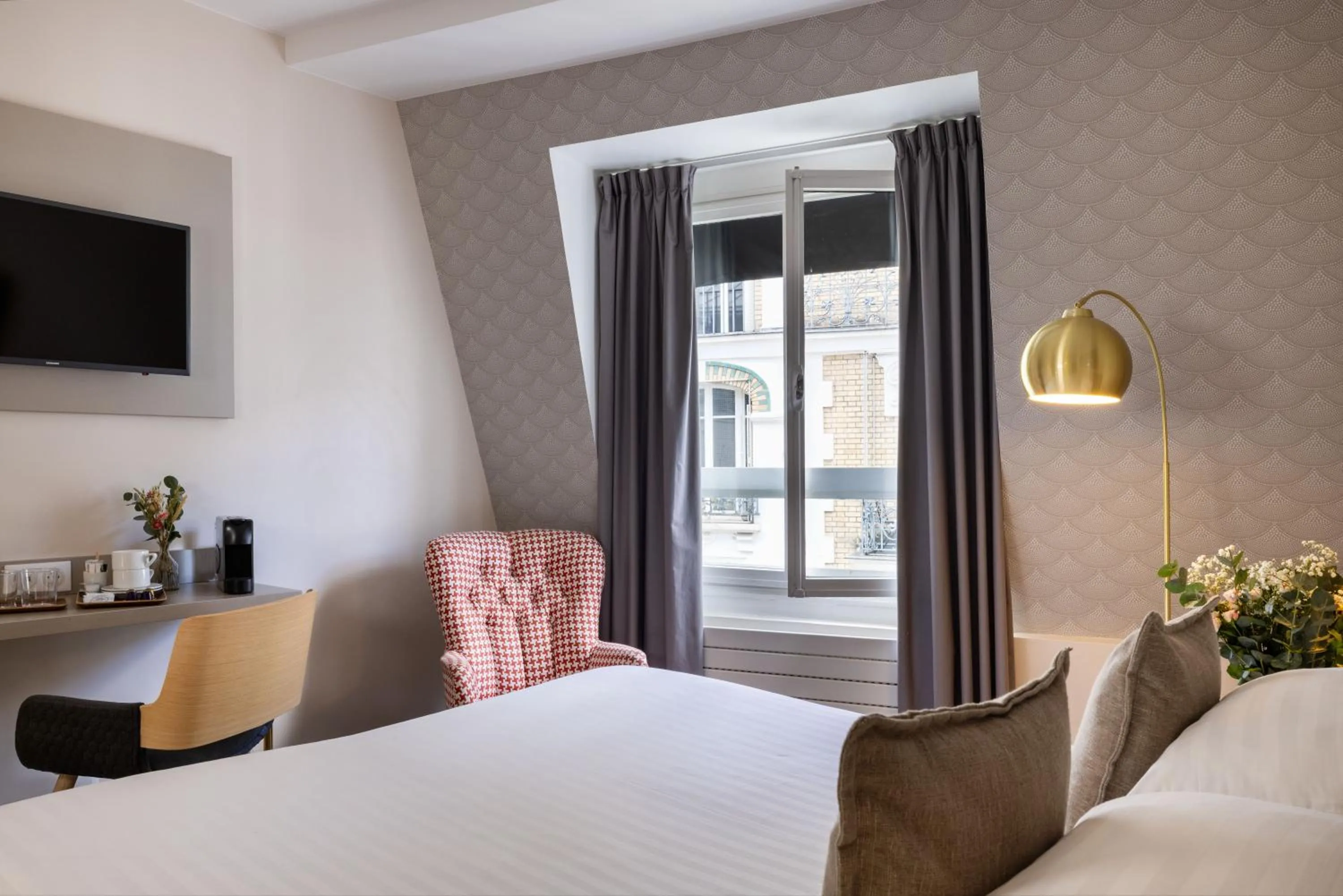 Photo of the whole room, Bed in Villa des Ambassadeurs