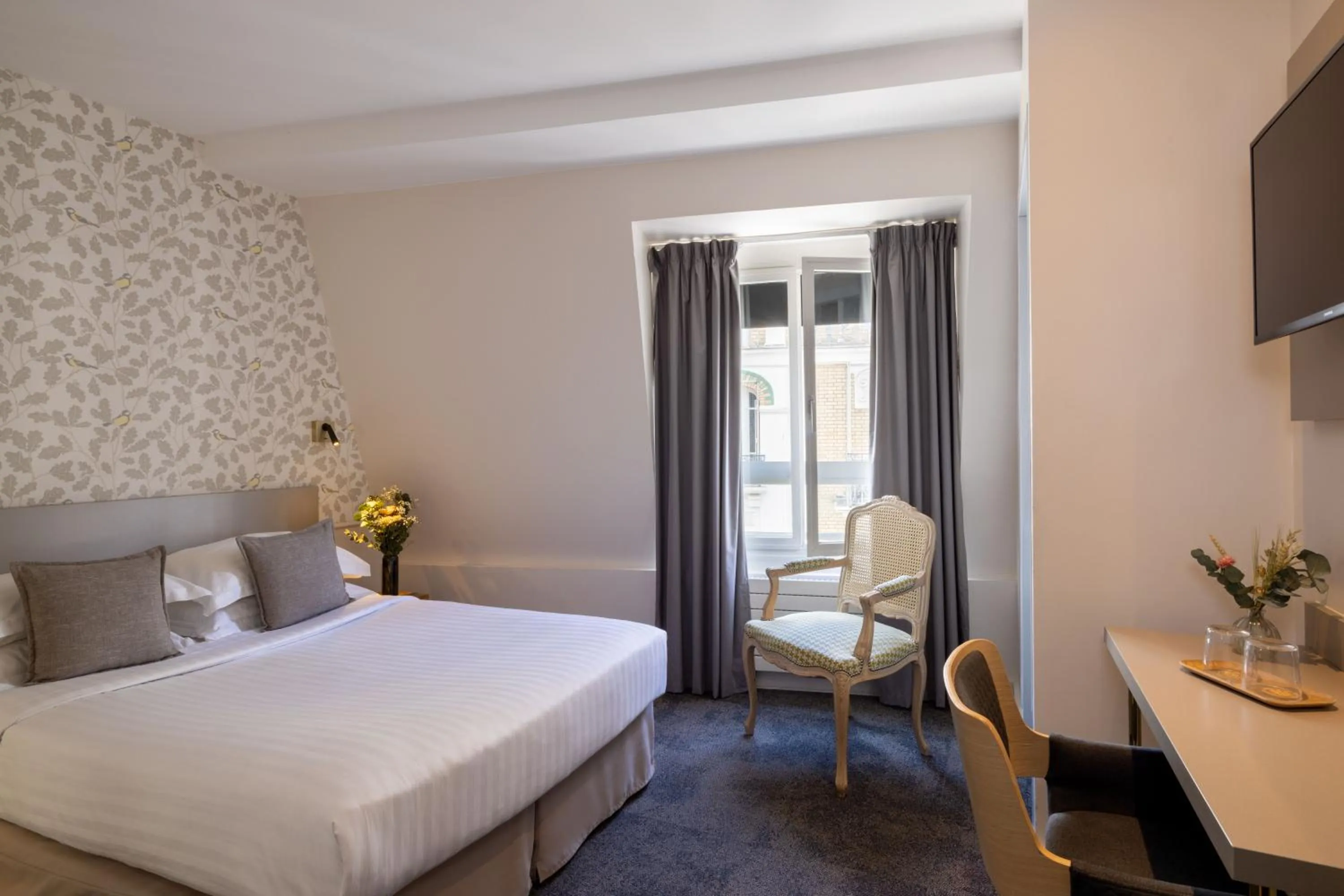 Photo of the whole room, Bed in Villa des Ambassadeurs