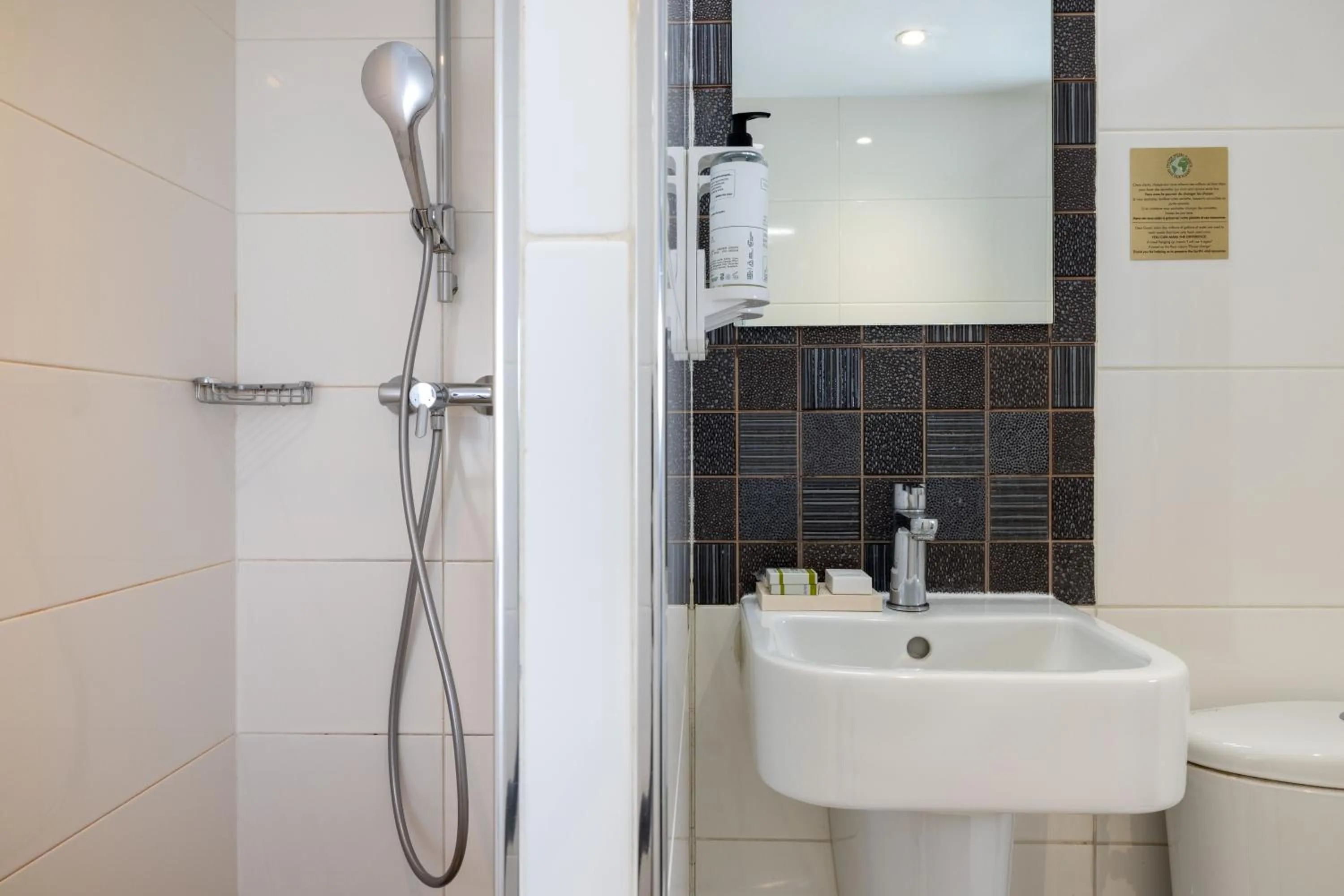Bathroom in Villa des Ambassadeurs