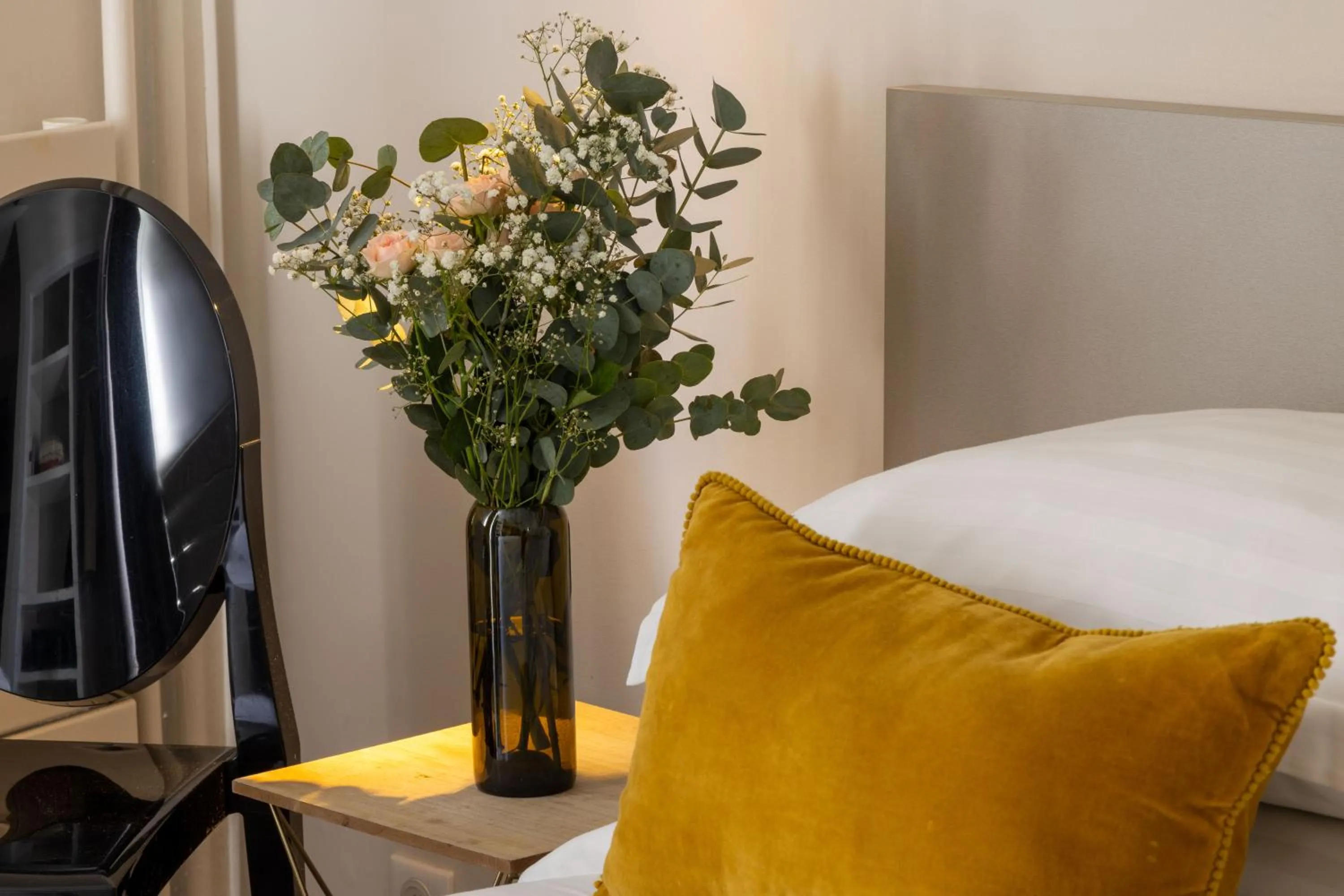 Decorative detail, Bed in Villa des Ambassadeurs