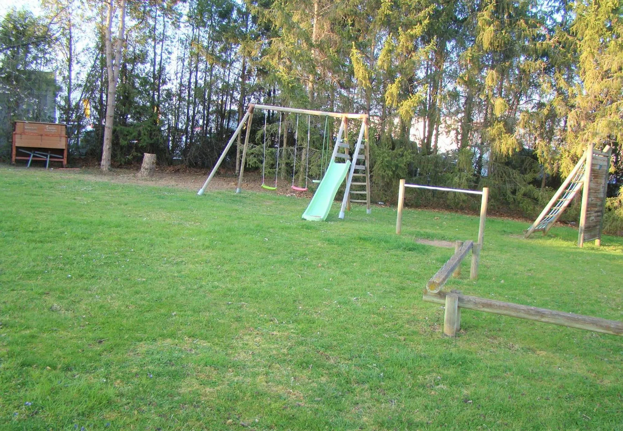 Garden in LOGIS Hôtel Le Moulin Des Gardelles