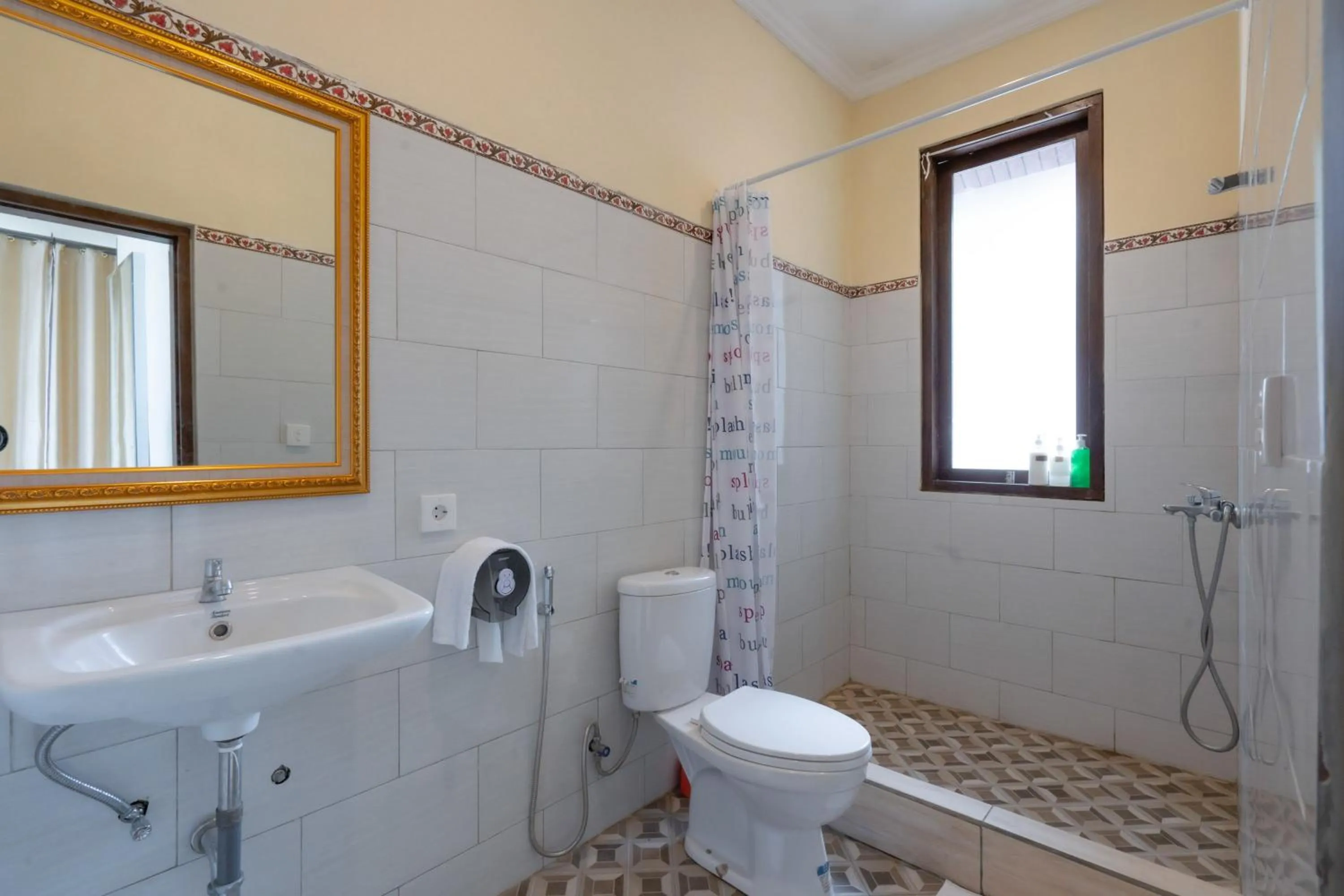 Bathroom in Mountain View House Kintamani