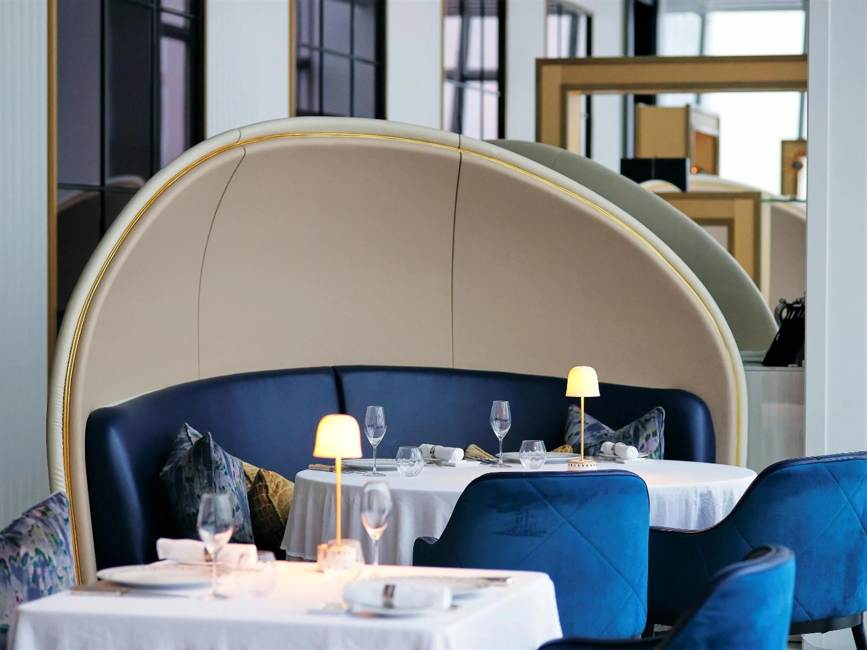 Restaurant/places to eat in The Kahala Hotel & Resort Yokohama