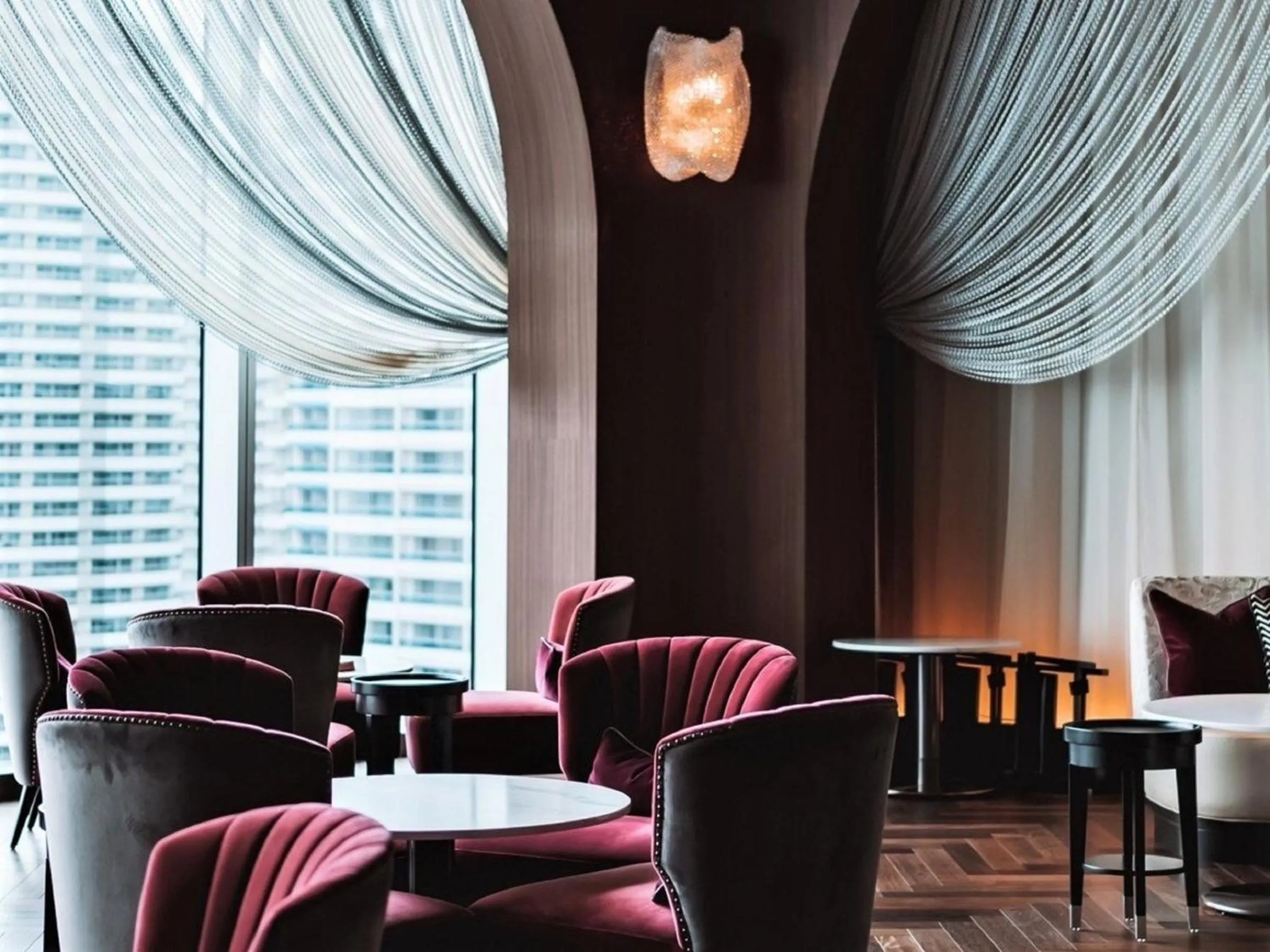 Lounge or bar in The Kahala Hotel & Resort Yokohama