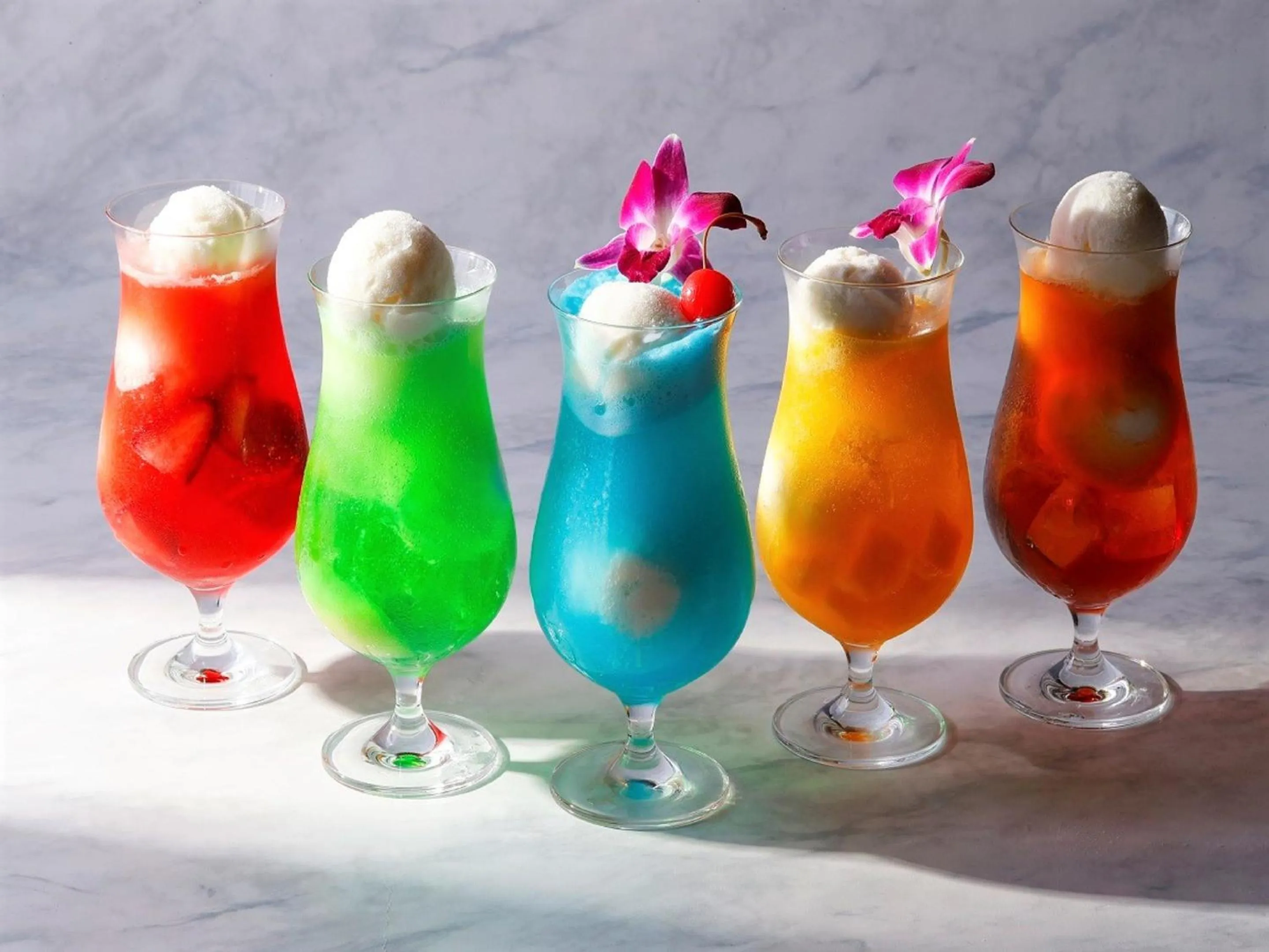 Lounge or bar in The Kahala Hotel & Resort Yokohama