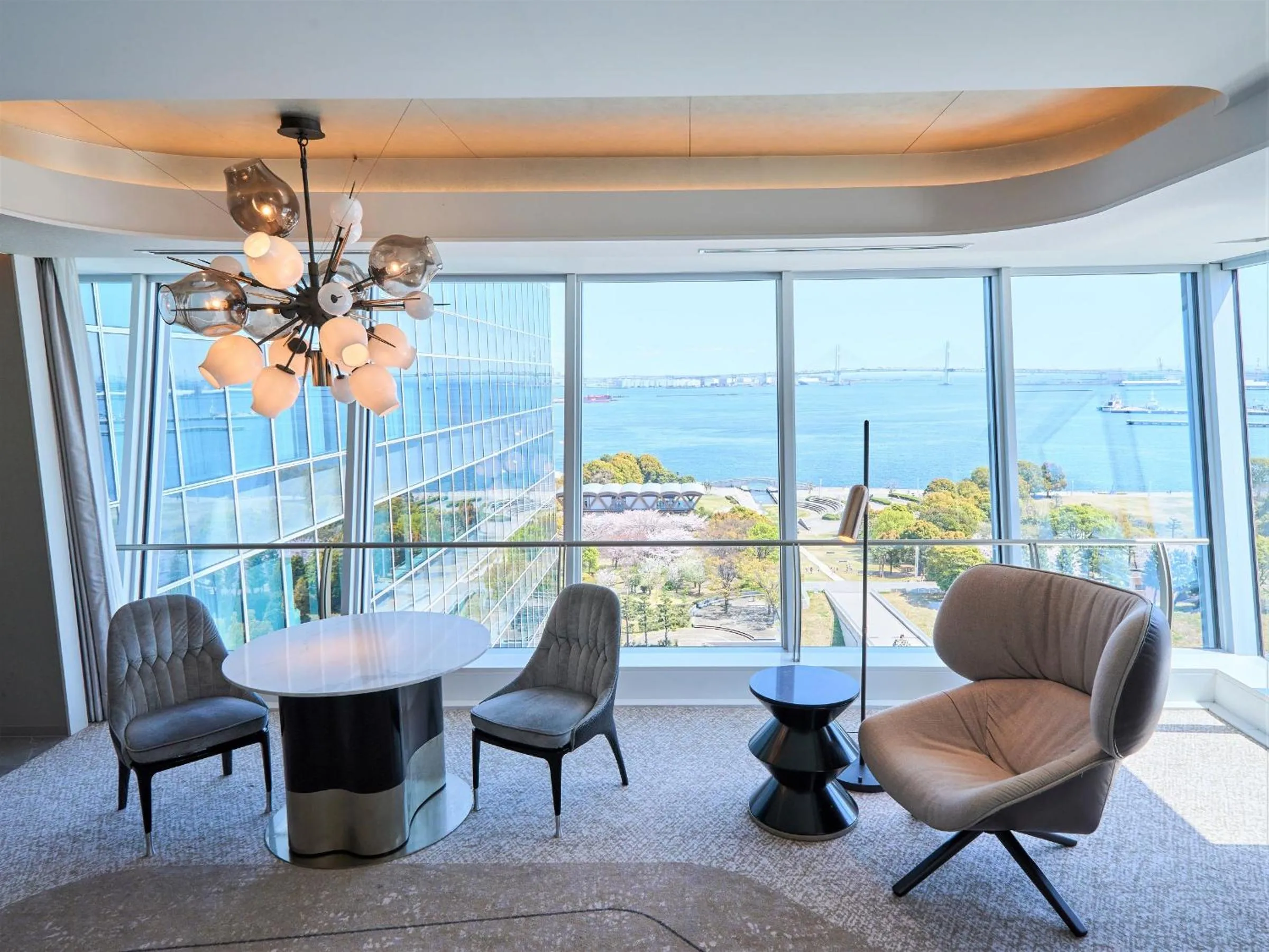 Living room in The Kahala Hotel & Resort Yokohama