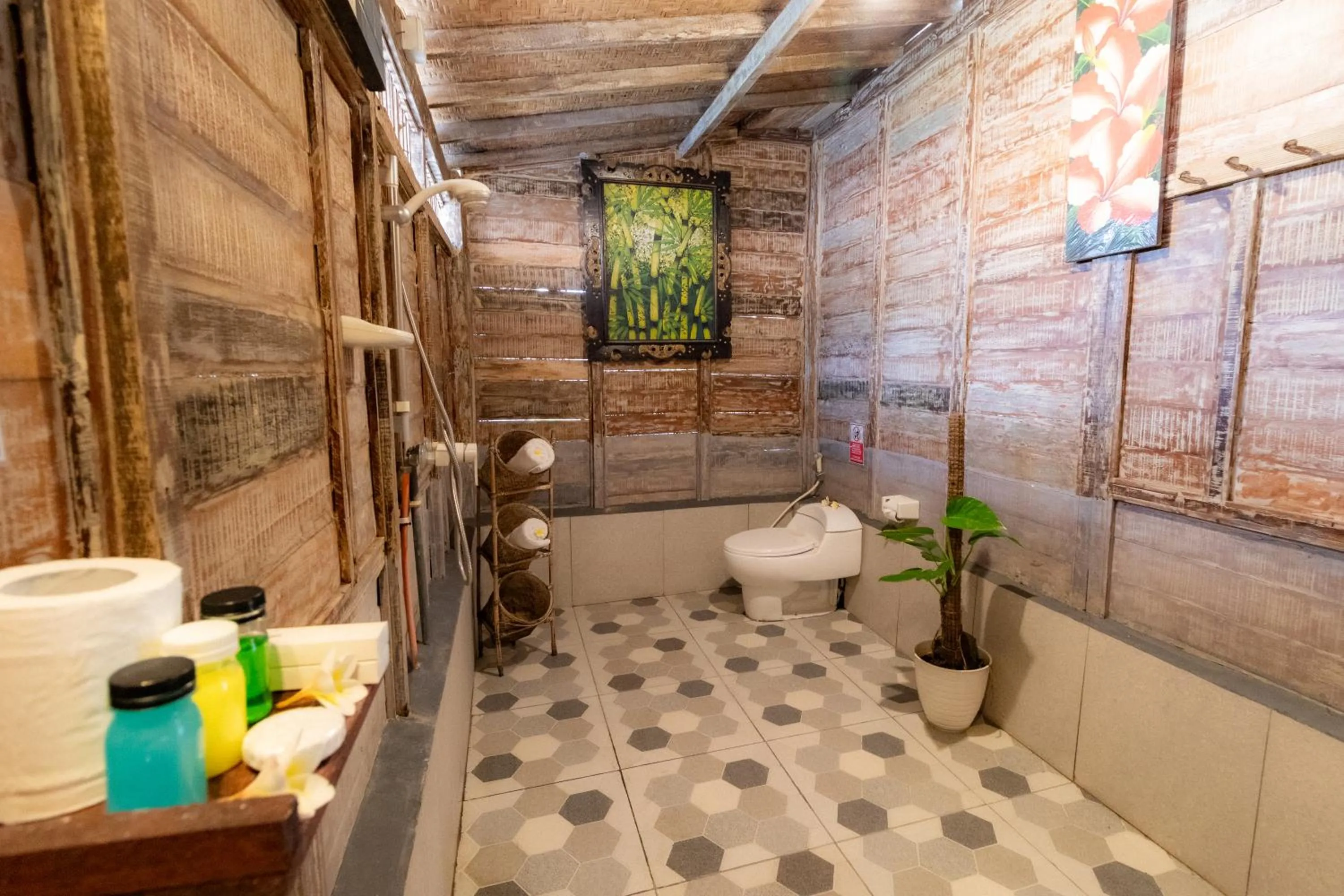 Bathroom in Royal JJ Ubud Resort & Spa