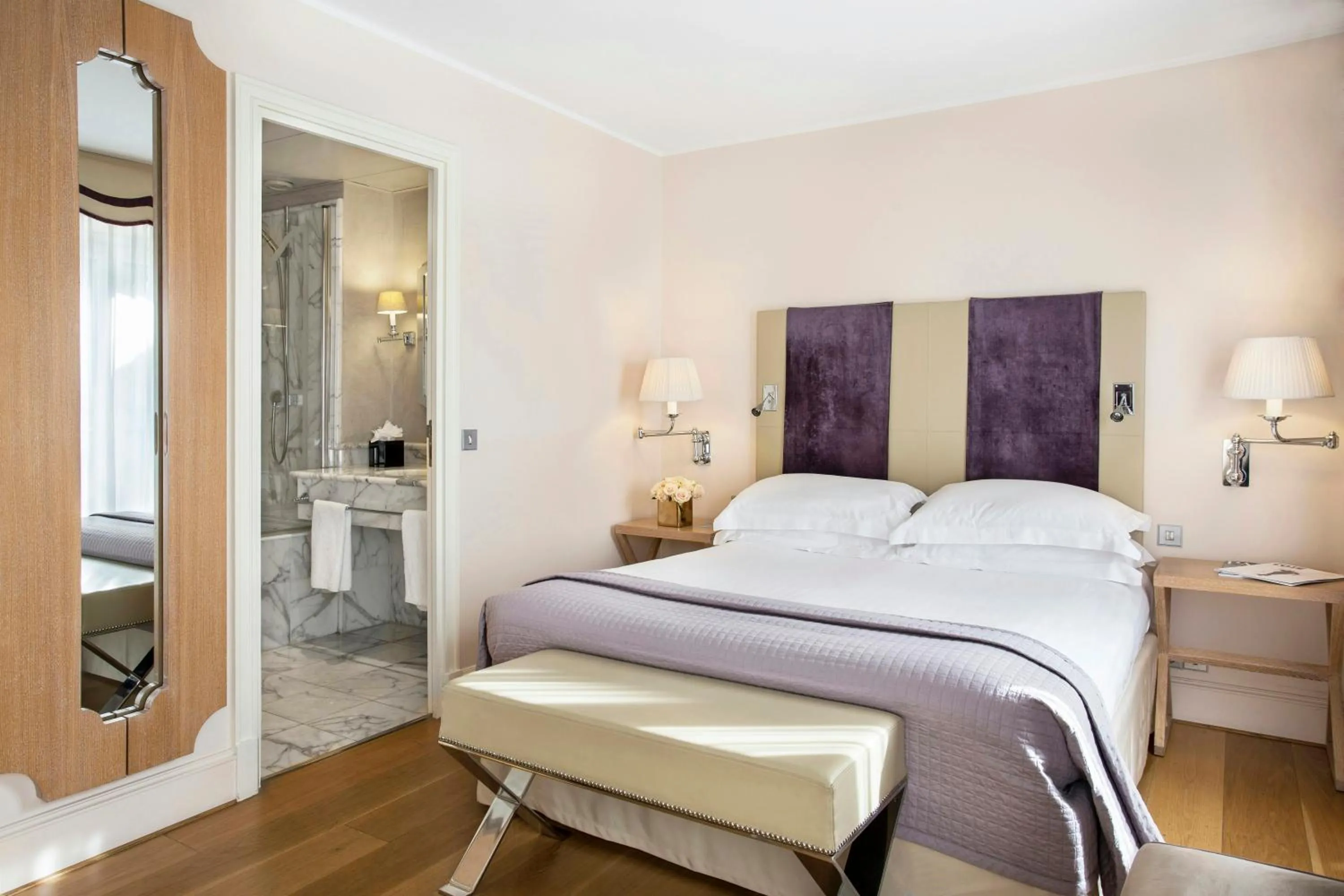 Bedroom, Bed in Castille Paris – Starhotels Collezione