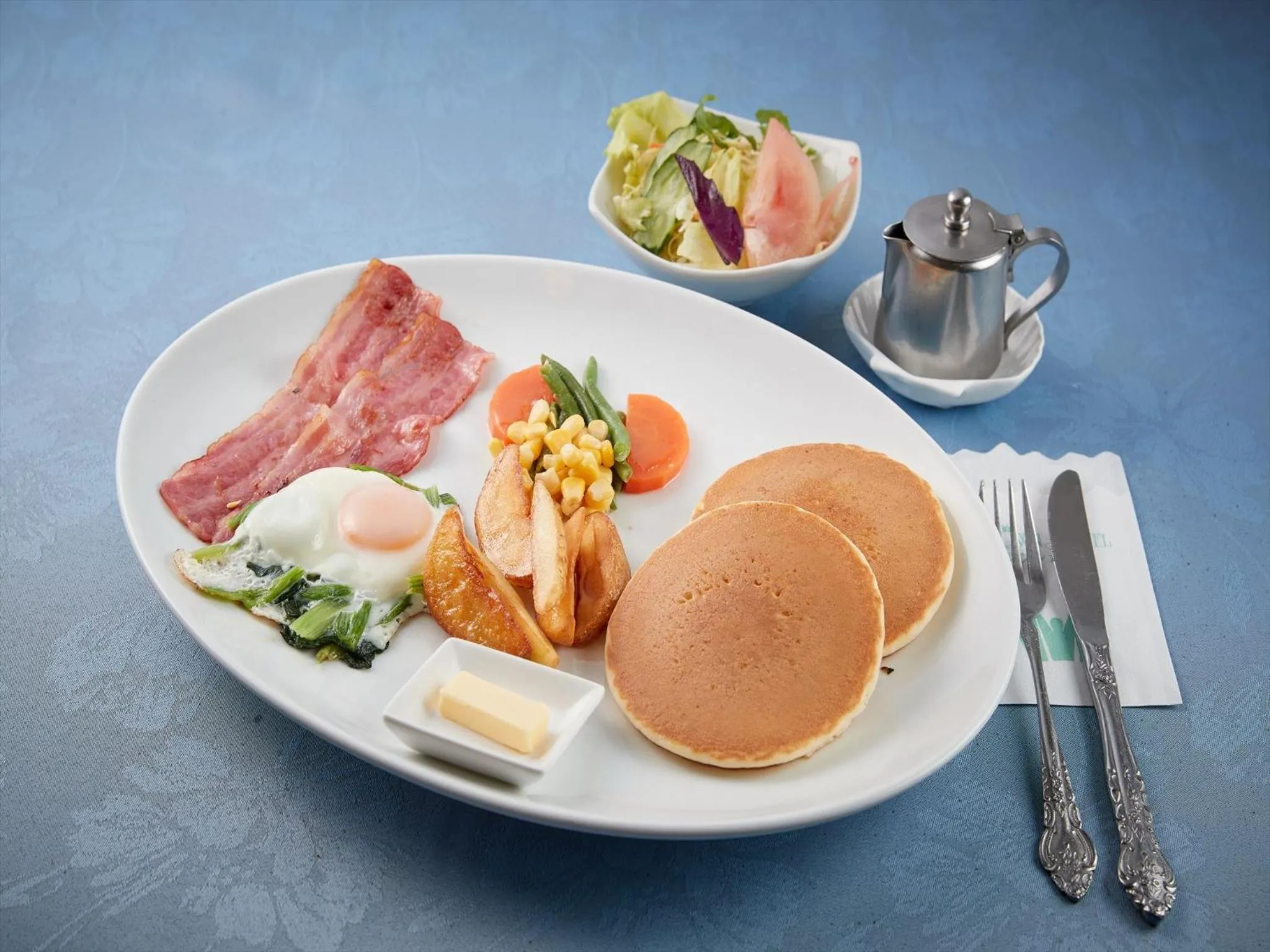 Breakfast in Crown Hotel Okinawa