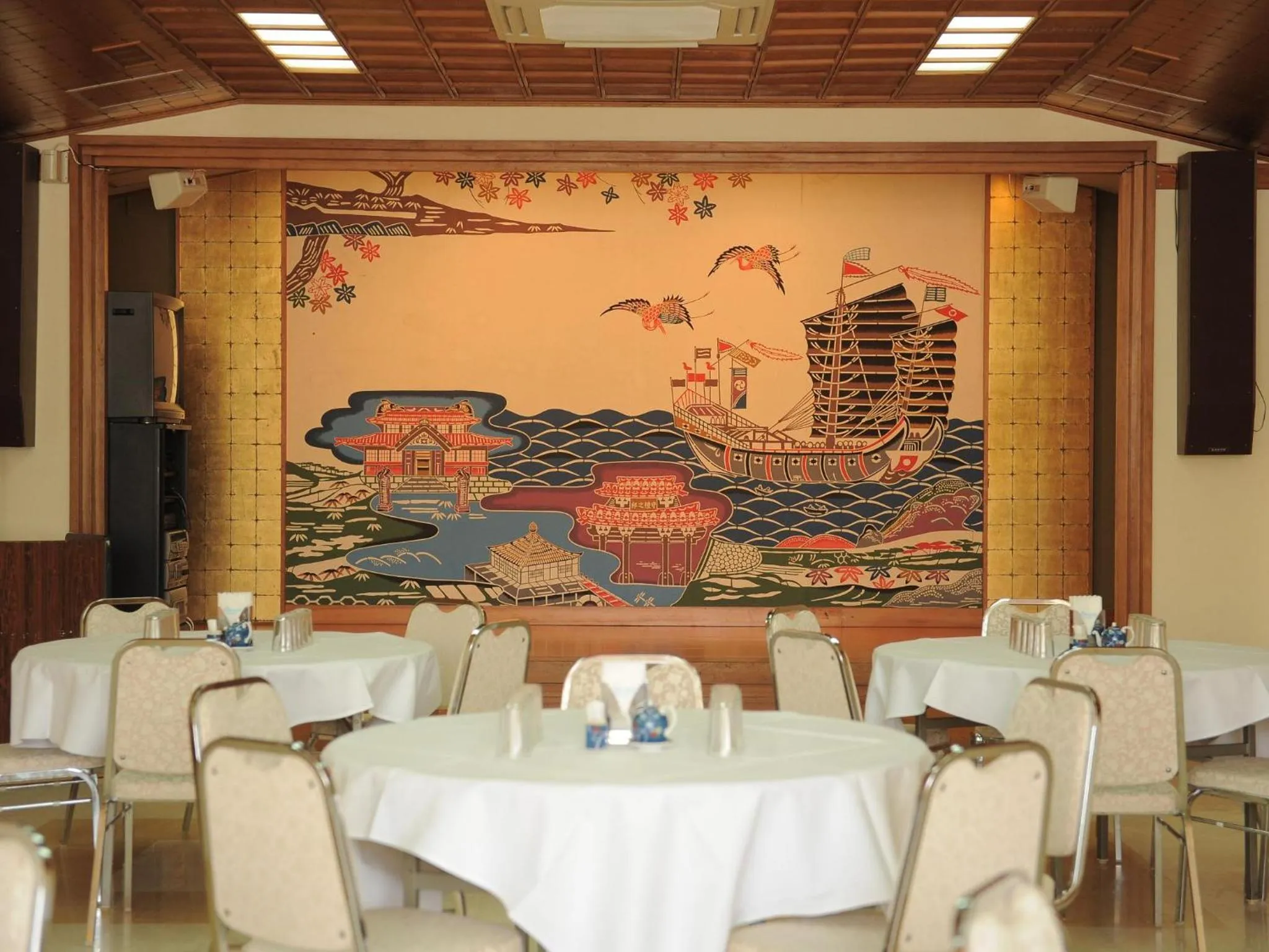 Banquet/Function facilities in Crown Hotel Okinawa