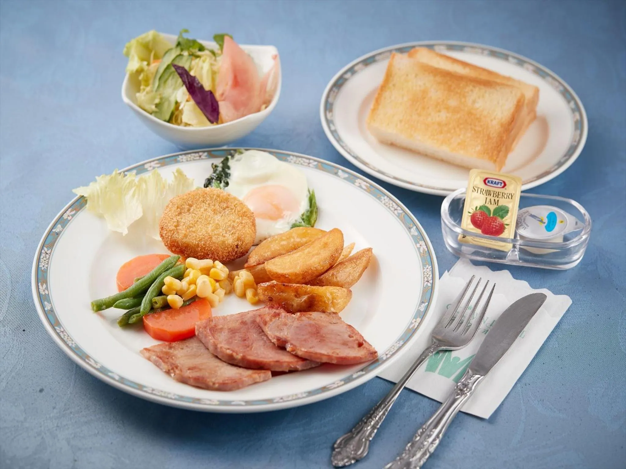 Breakfast in Crown Hotel Okinawa