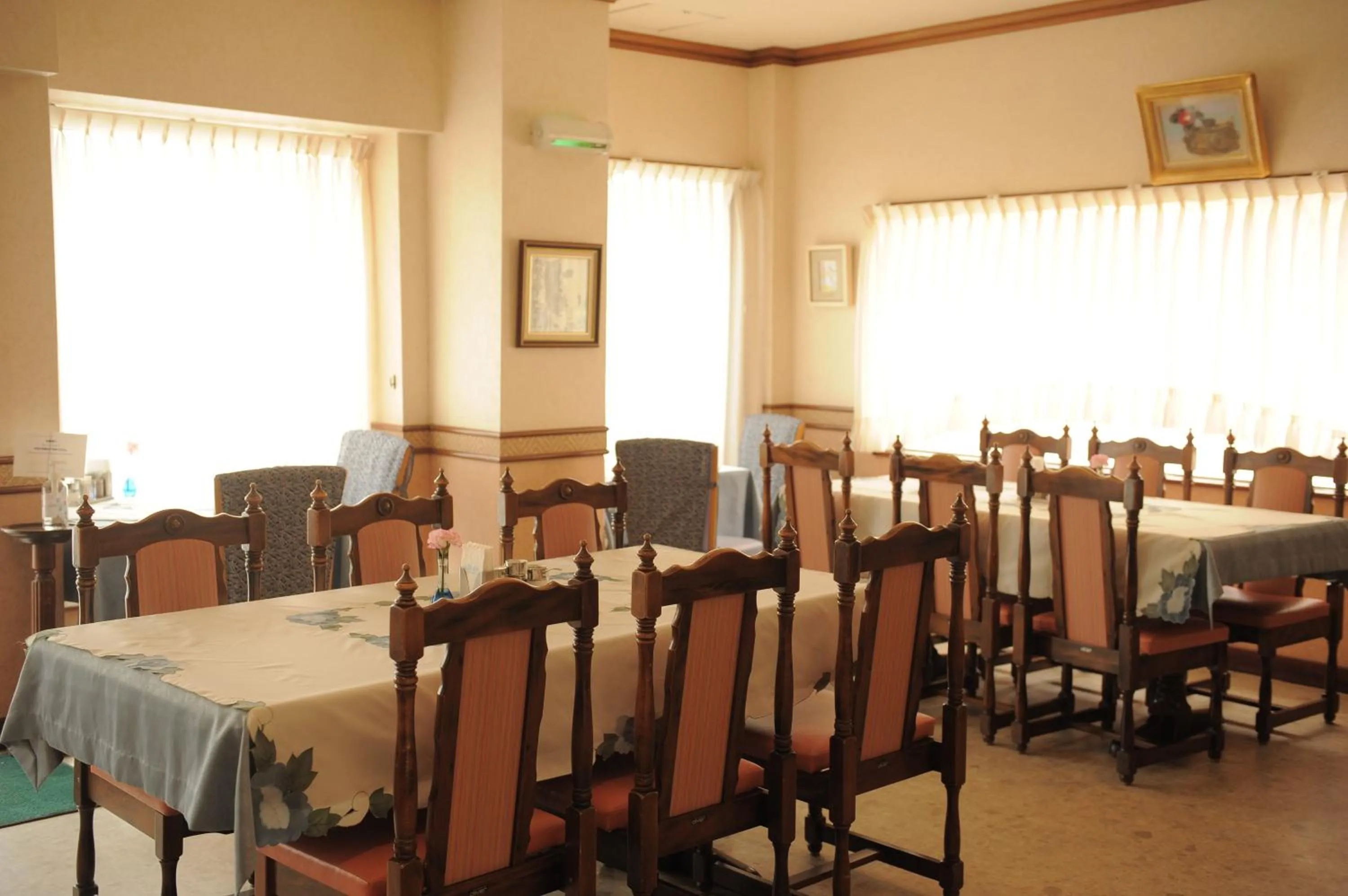 Restaurant/places to eat in Crown Hotel Okinawa