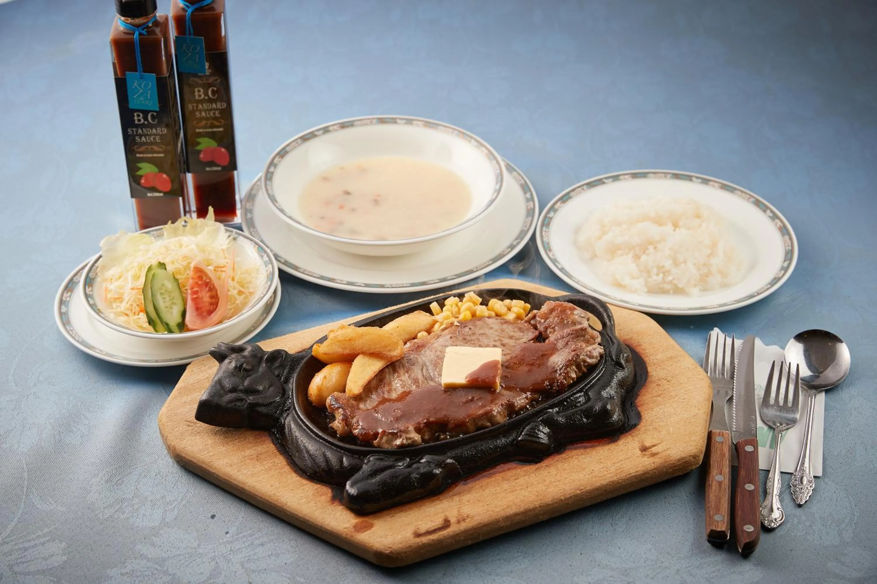 Restaurant/places to eat in Crown Hotel Okinawa