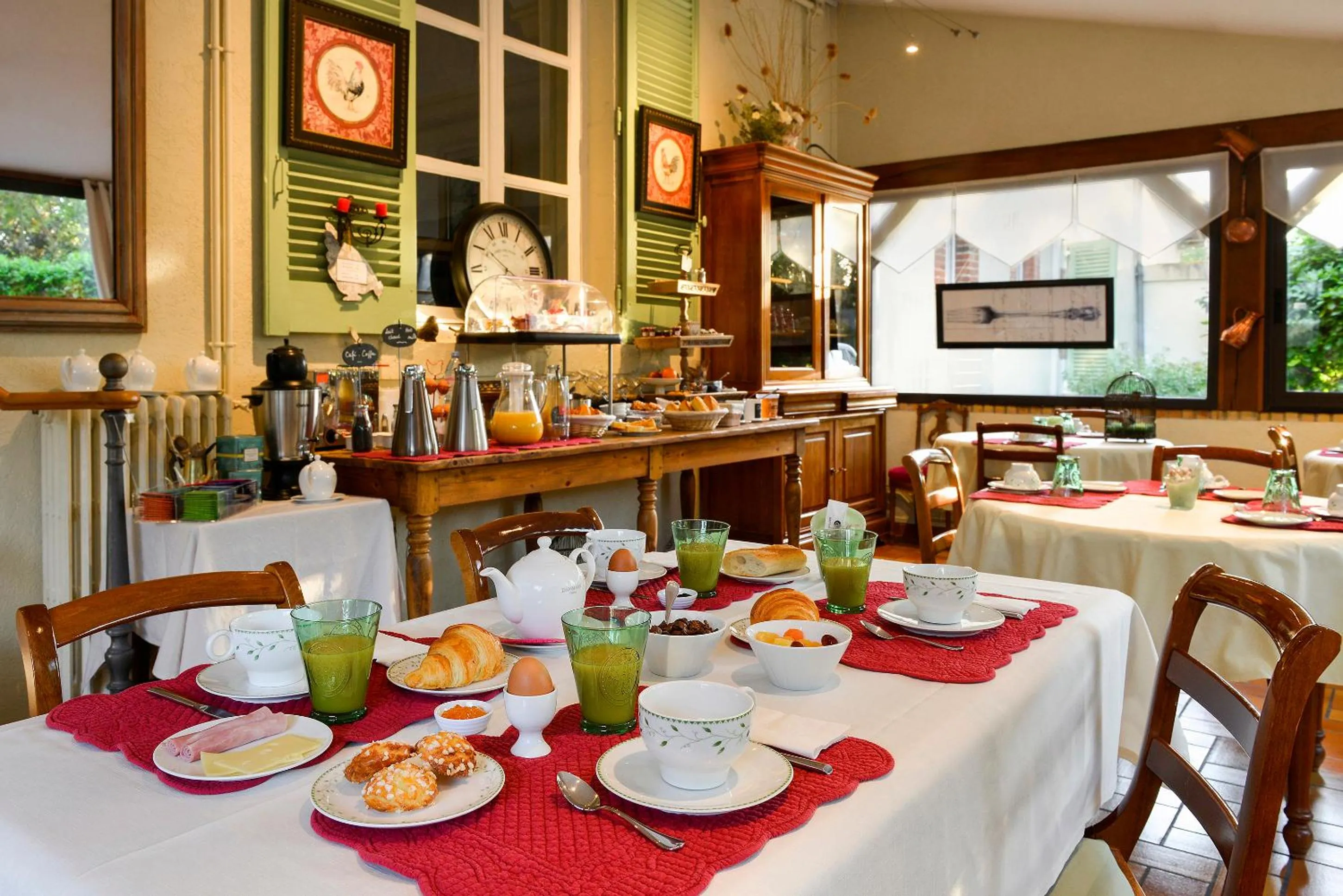 Breakfast in Logis Hotel Villa Marjane