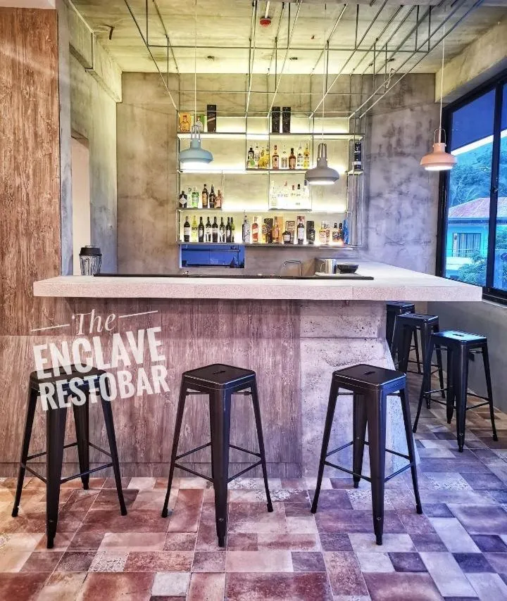 Restaurant/places to eat in Zenvea Hotel