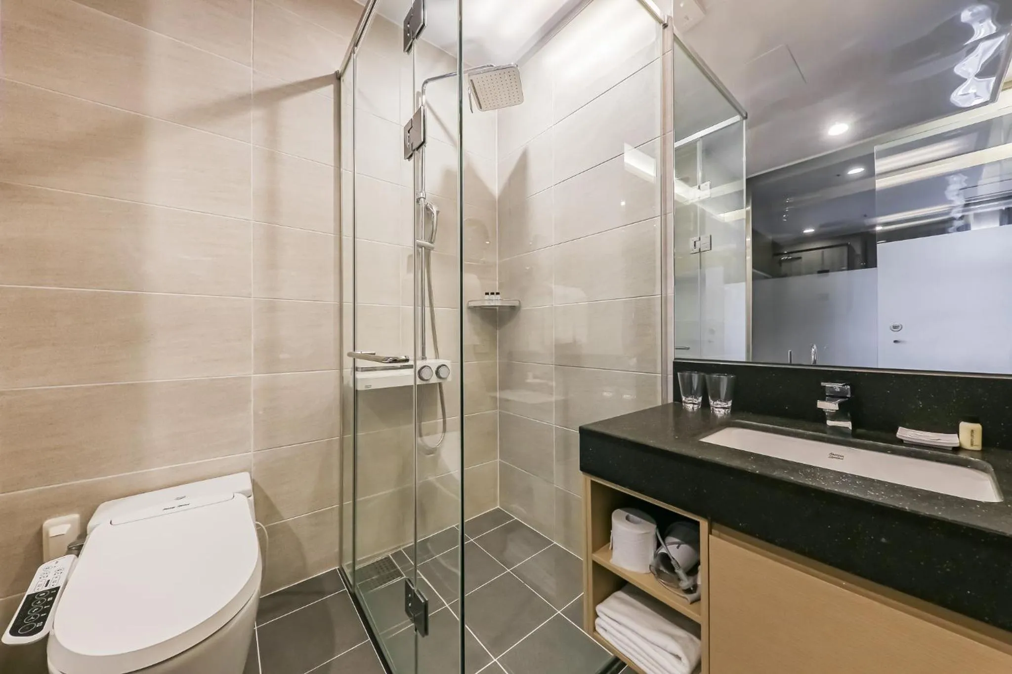 Toilet in Sejong City Osong Hotel