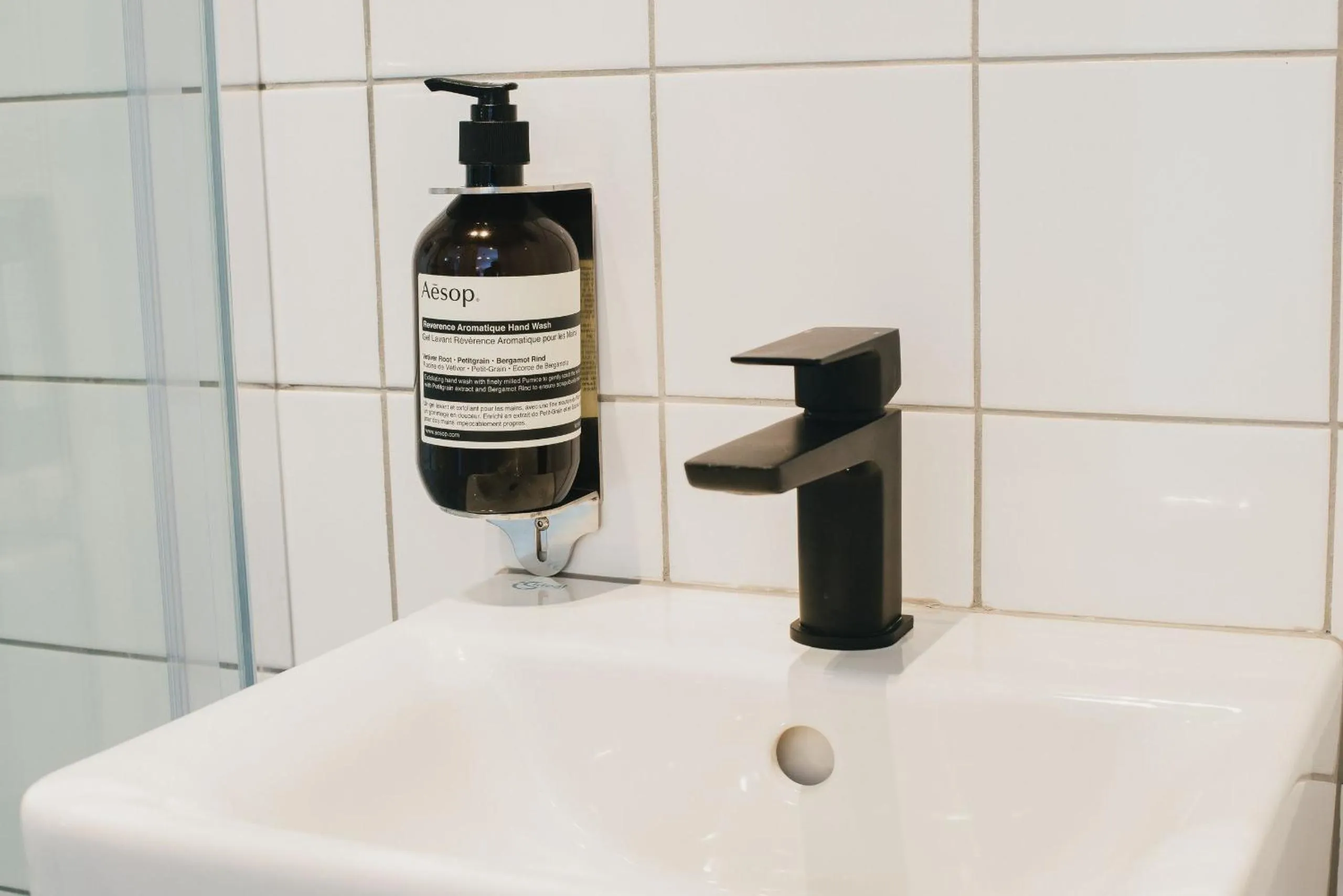 Bathroom in D8 - Shoreditch