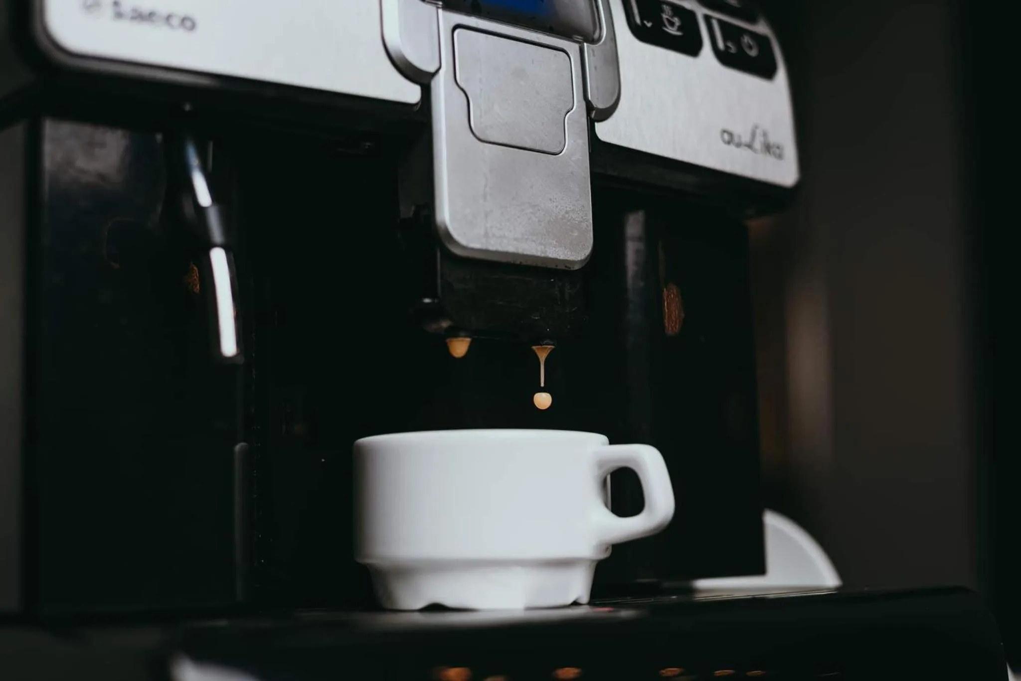 Restaurant/places to eat in S7 Hotel