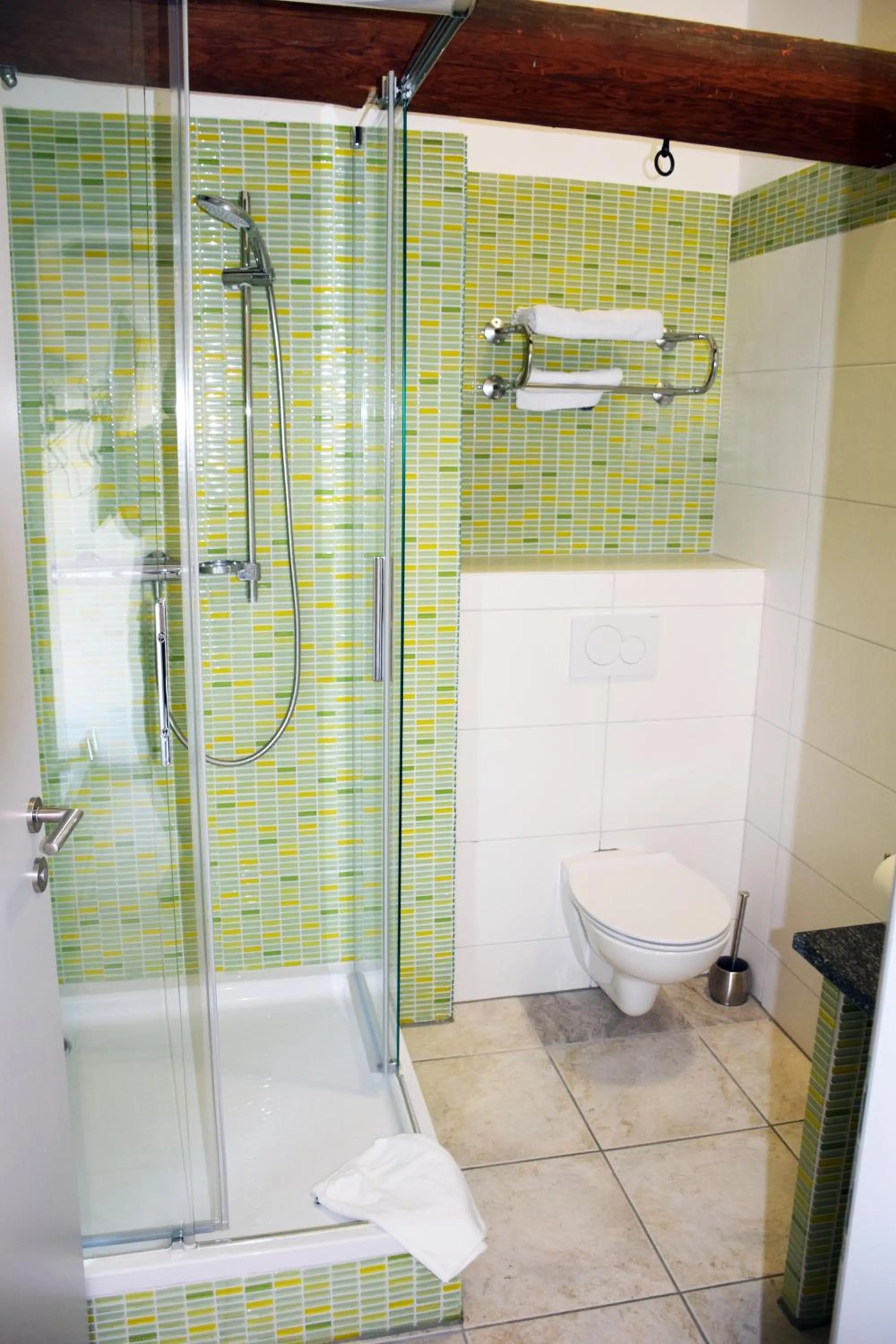 Shower in Apartment´s Marchtrenk