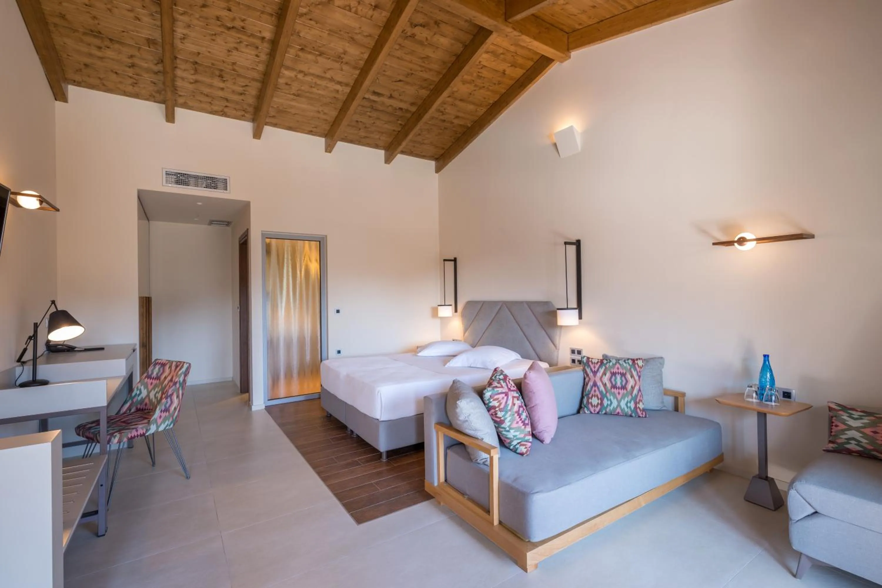 Bed in Sivota Diamond Spa Resort